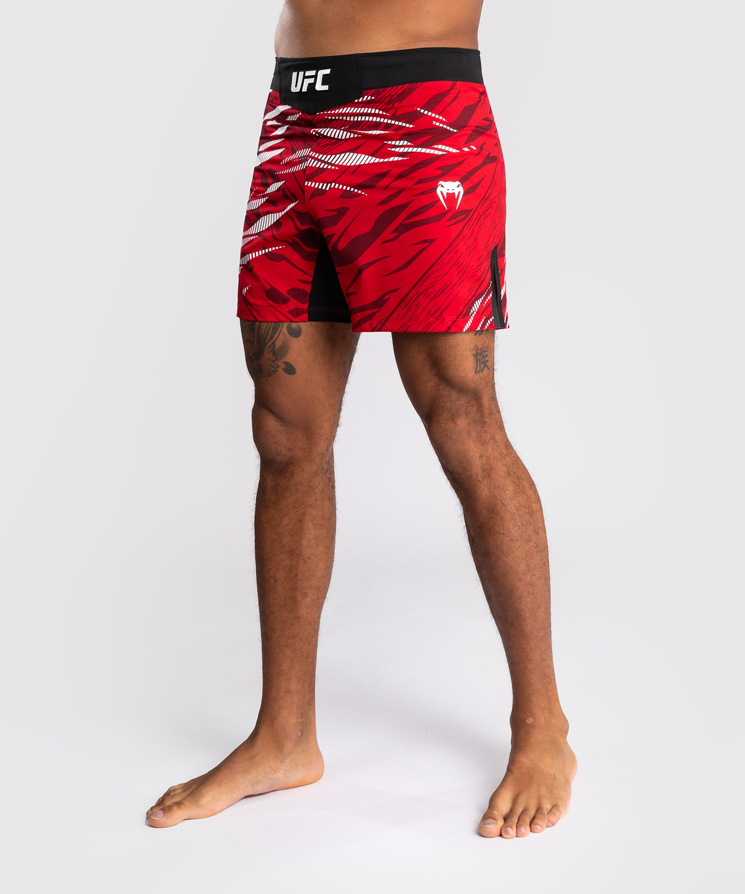 Shorts de Combat pour Hommes UFC Fusion by Venum Authentic Fight Night - Coupe Courte - Rouge - product-type_Shorts de MMA
