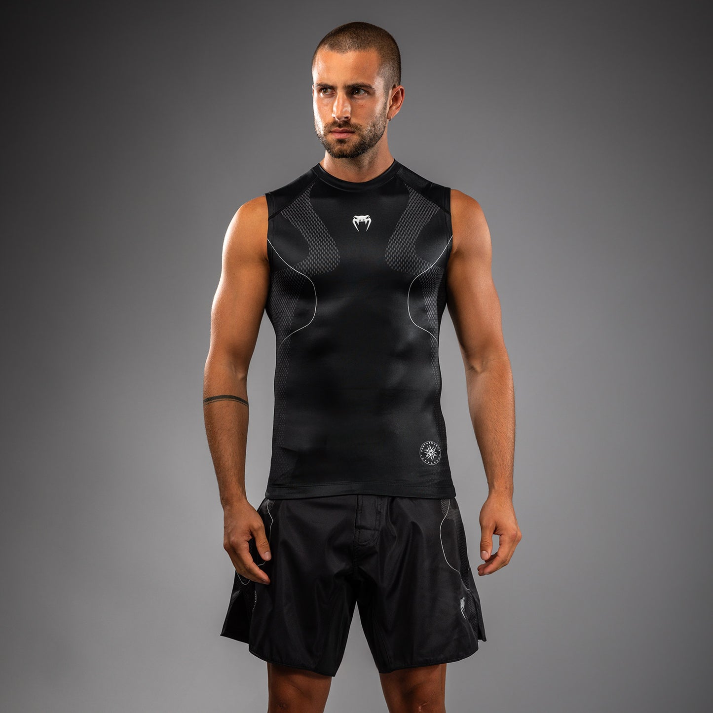 Rashguard Sans Manches Venum Nexus – Noir/Argent - product-type_T-Shirts de Compression