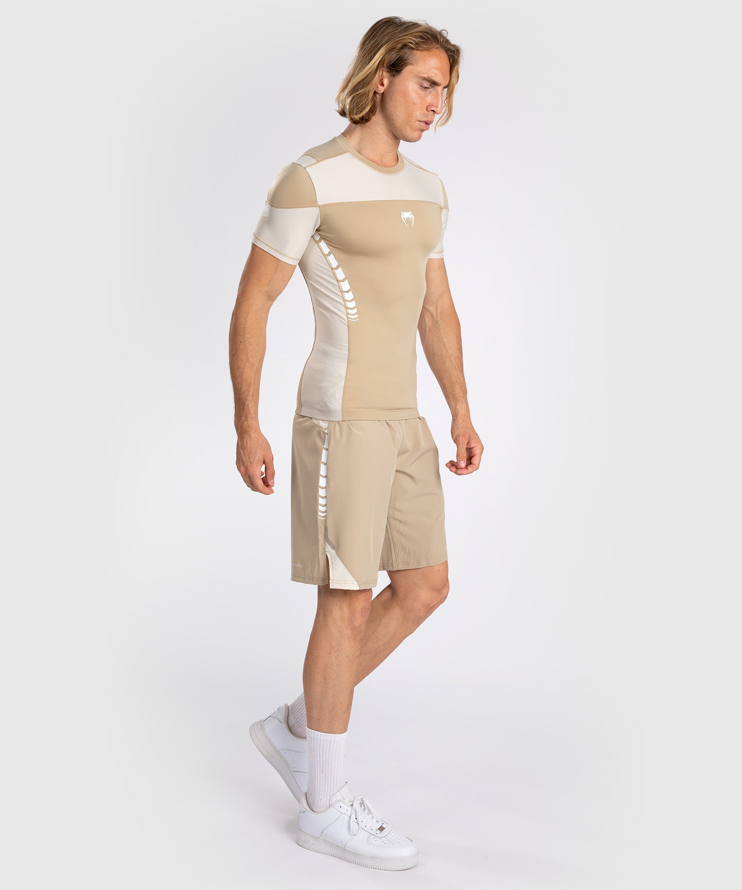 Rashguard À Manches Courtes pour Hommes Venum Tempest - Beige/Sable - product-type_T-Shirts de Compression