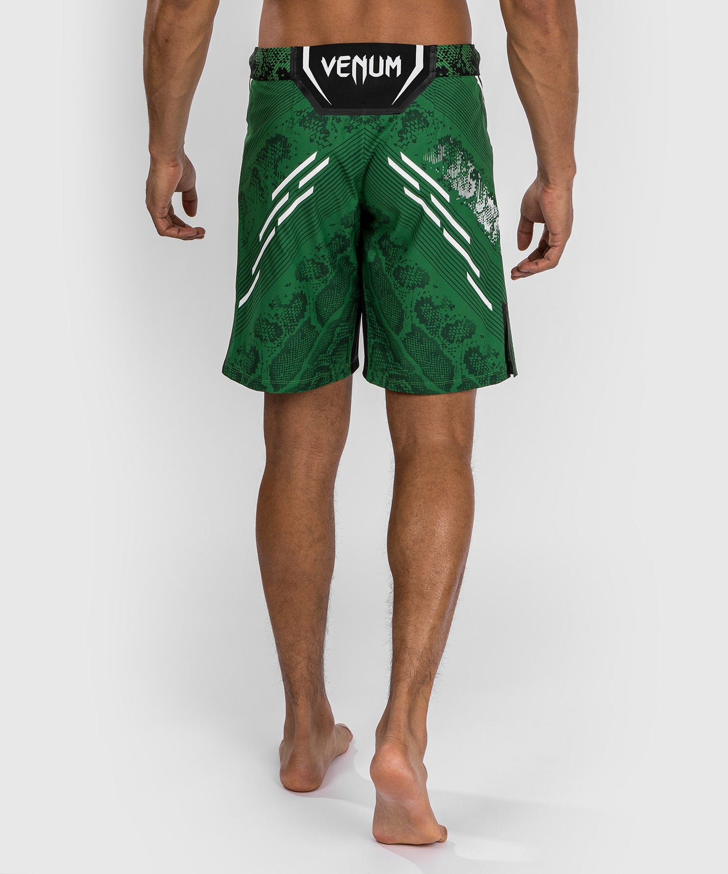 Short de combat personnalisé Coupe longue pour Hommes UFC Adrenaline by Venum Authentic Fight Night – Vert - Shorts de MMA