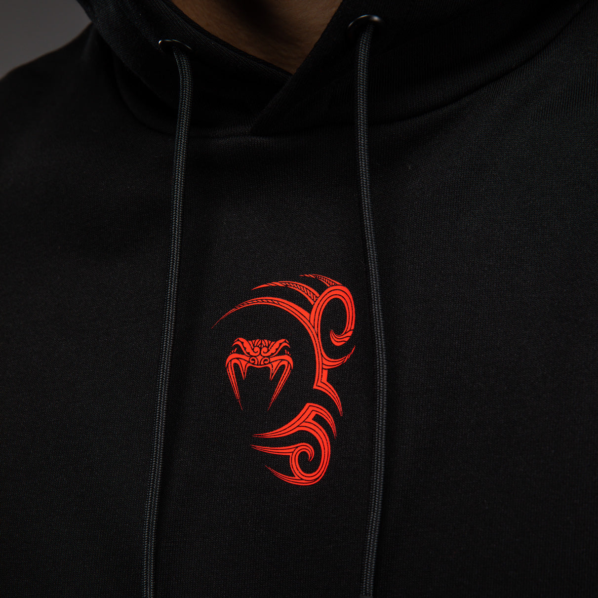 Sweat à capuche sans manches Venum x Mike Tyson Tiger - Noir Profond/Rouge Intense