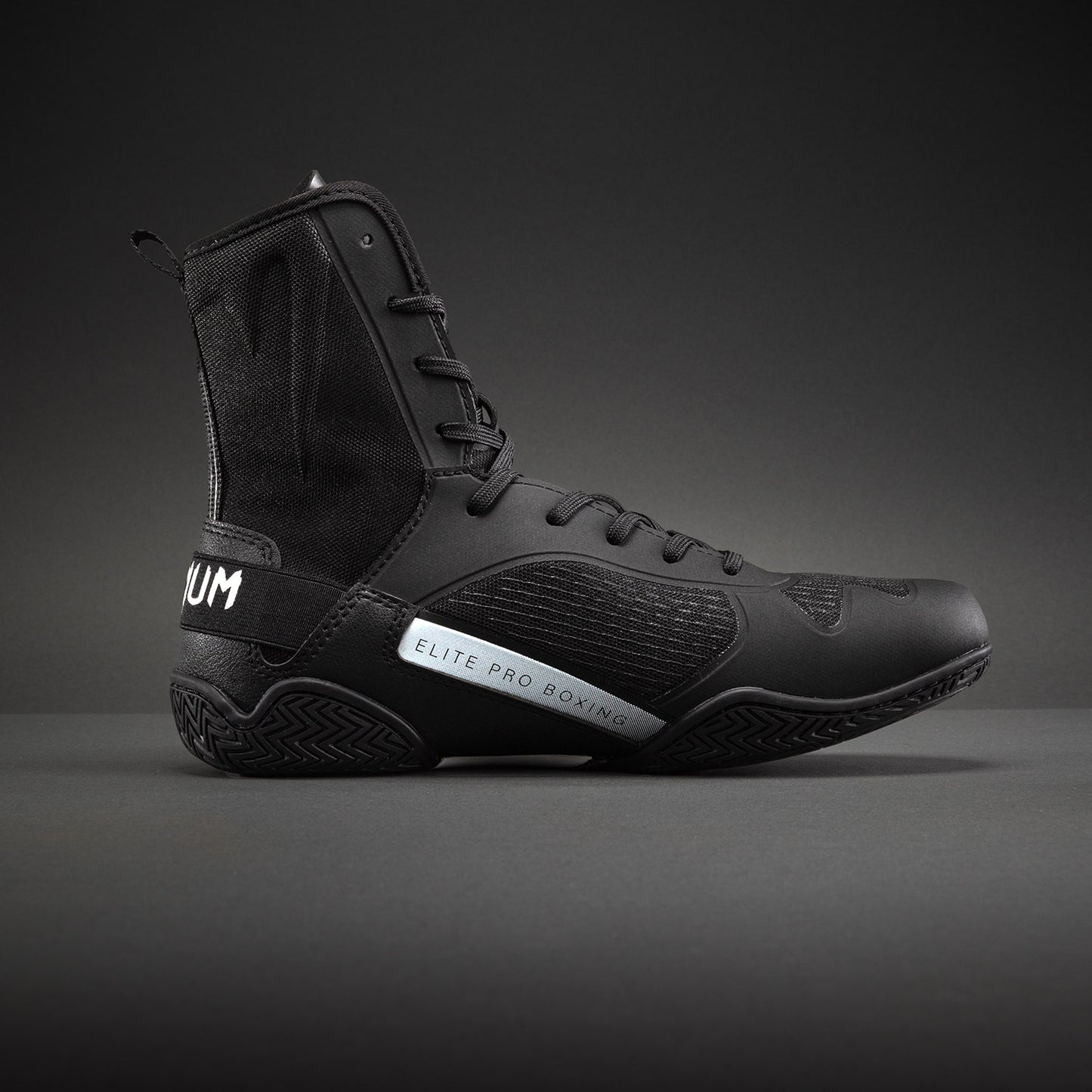 Chaussures de Boxe Venum Elite Neo – Noir/Blanc