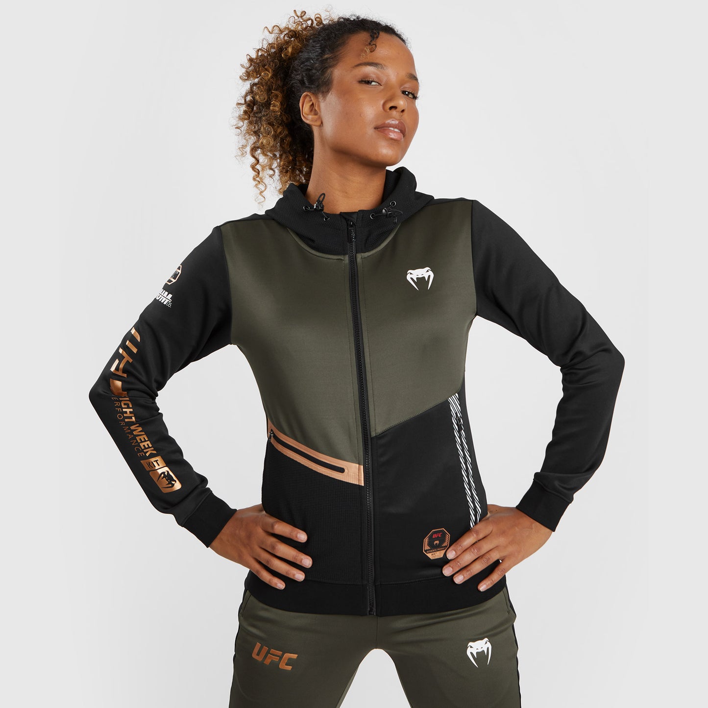 Sweatshirt zippé à capuche pour Femmes UFC Adrenaline by Venum Fight Week - Kaki/Bronze - product-type_Vestes