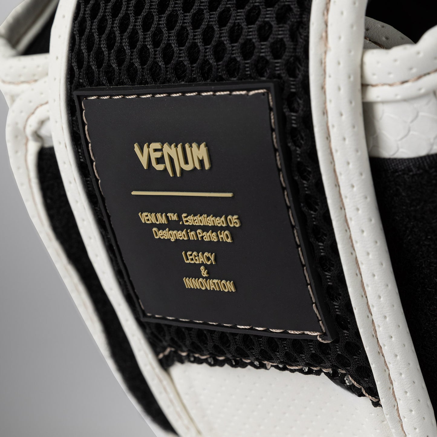 Casque de Protection Venum Impact Evo Scales – Ivoire - product-type_Casques de boxe