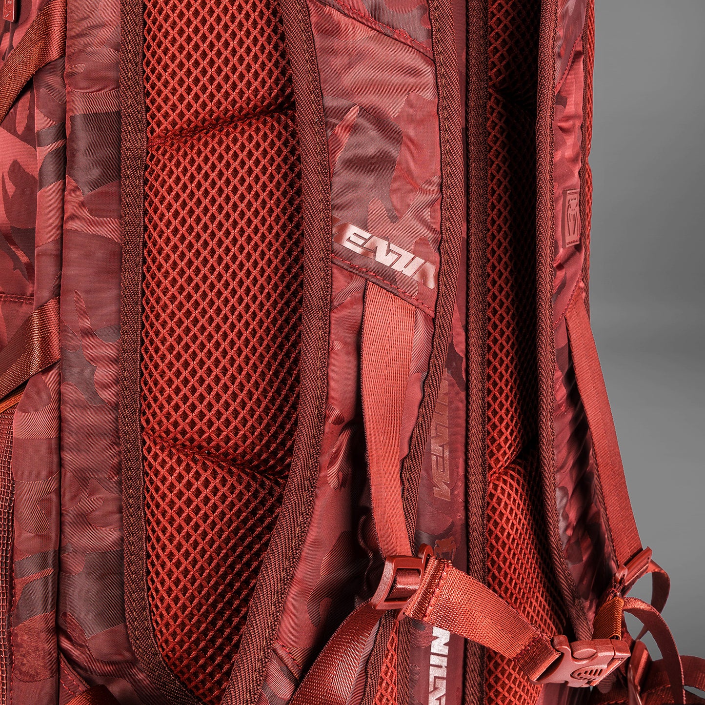 Sac à Dos Venum Challenger Xtrem (50-63L) – Camo/Bordeaux - product-type_Sacs de sport