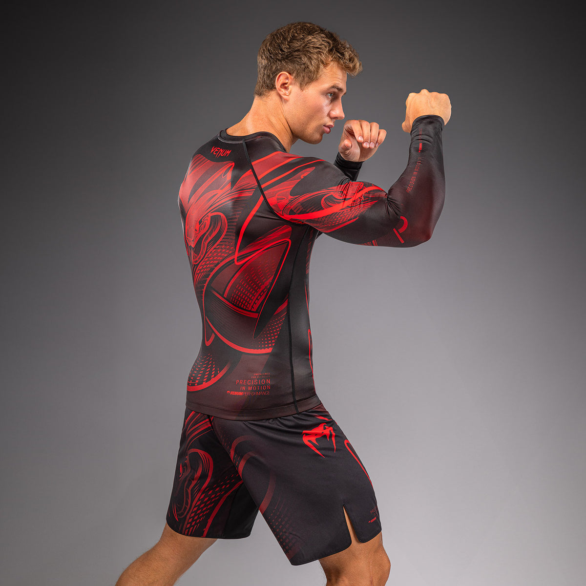 Rashguard manches longues Venum Crimson Viper 2.0 - Noir/Rouge