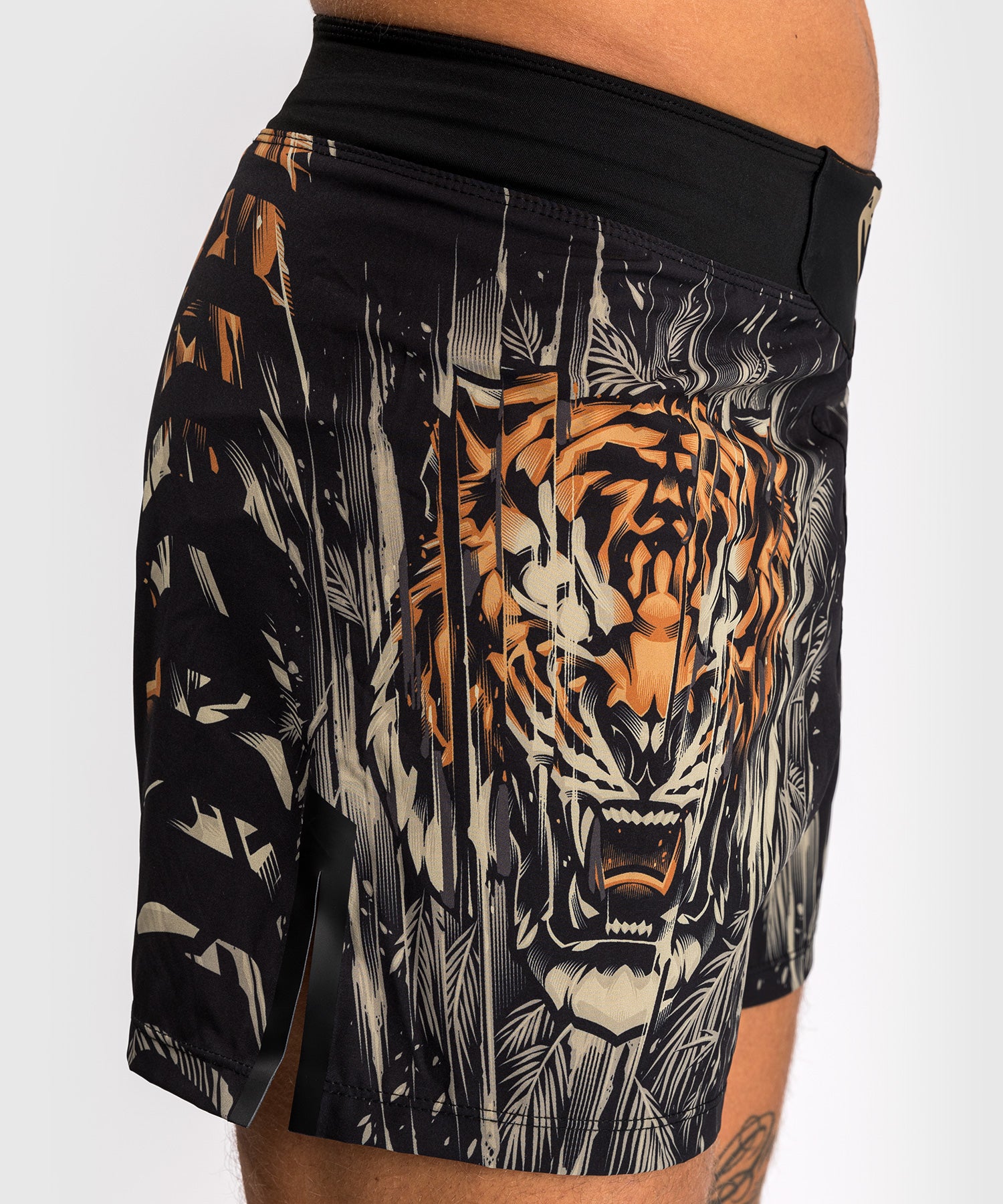 Short de Combat Venum Tiger pour Hommes - Noir/Orange Néon - product-type_Shorts de MMA