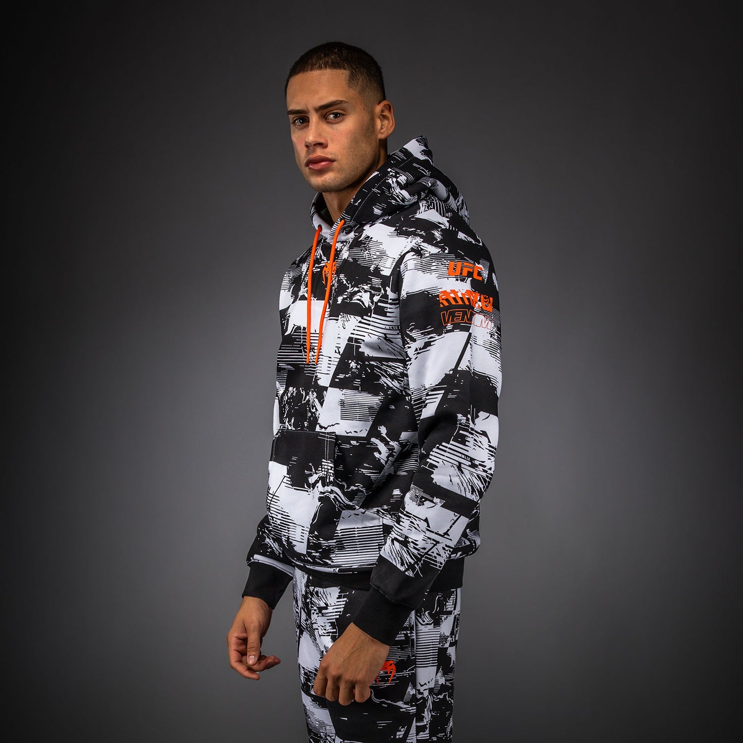 Sweat à capuche Homme UFC Zenith by Venum Authentic Fight Week - Blanc - product-type_Sweatshirts