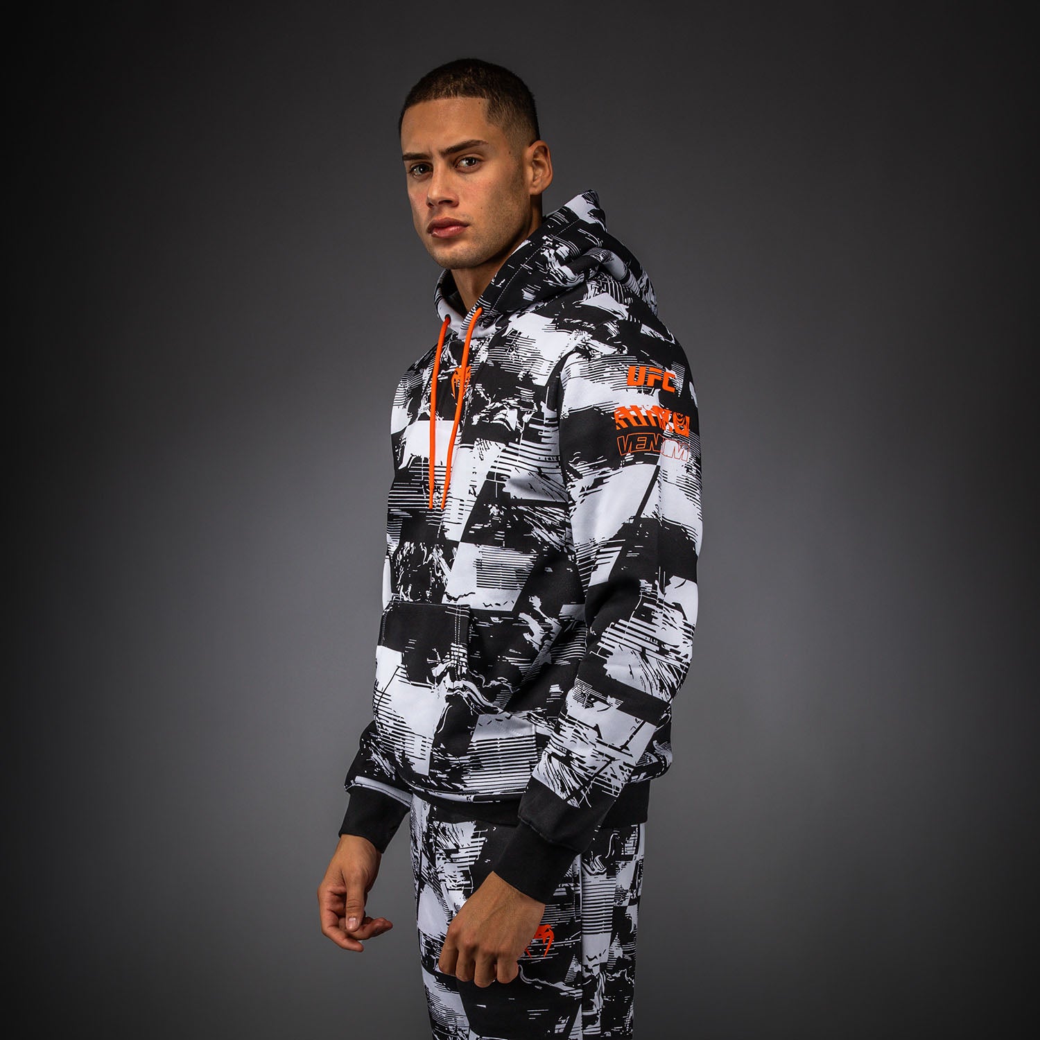 Sweat à capuche Homme UFC Zenith by Venum Authentic Fight Week - Blanc - product-type_Sweatshirts