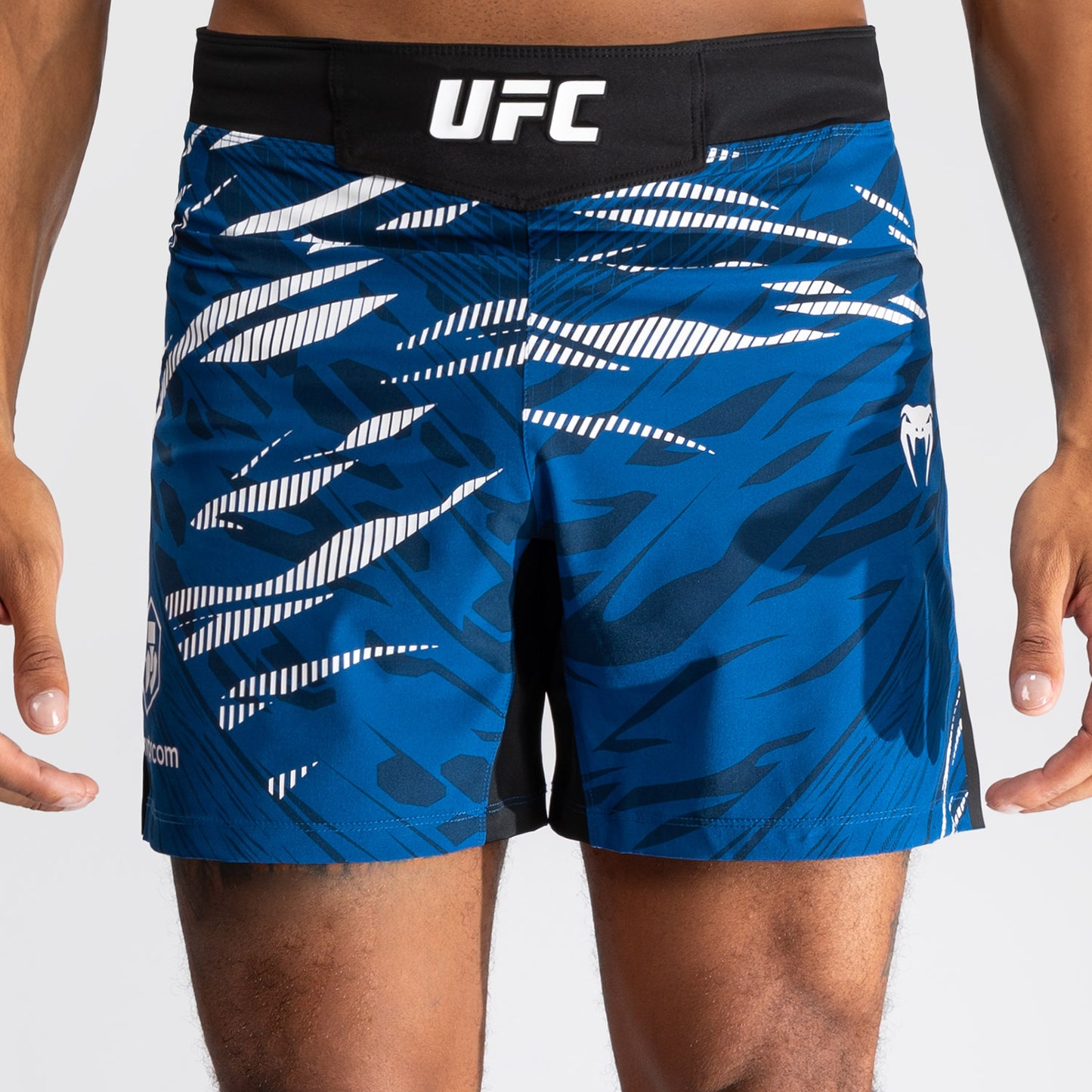 Shorts de Combat pour Hommes UFC Fusion by Venum Authentic Fight Night - Coupe Courte - Bleu - product-type_Shorts de MMA