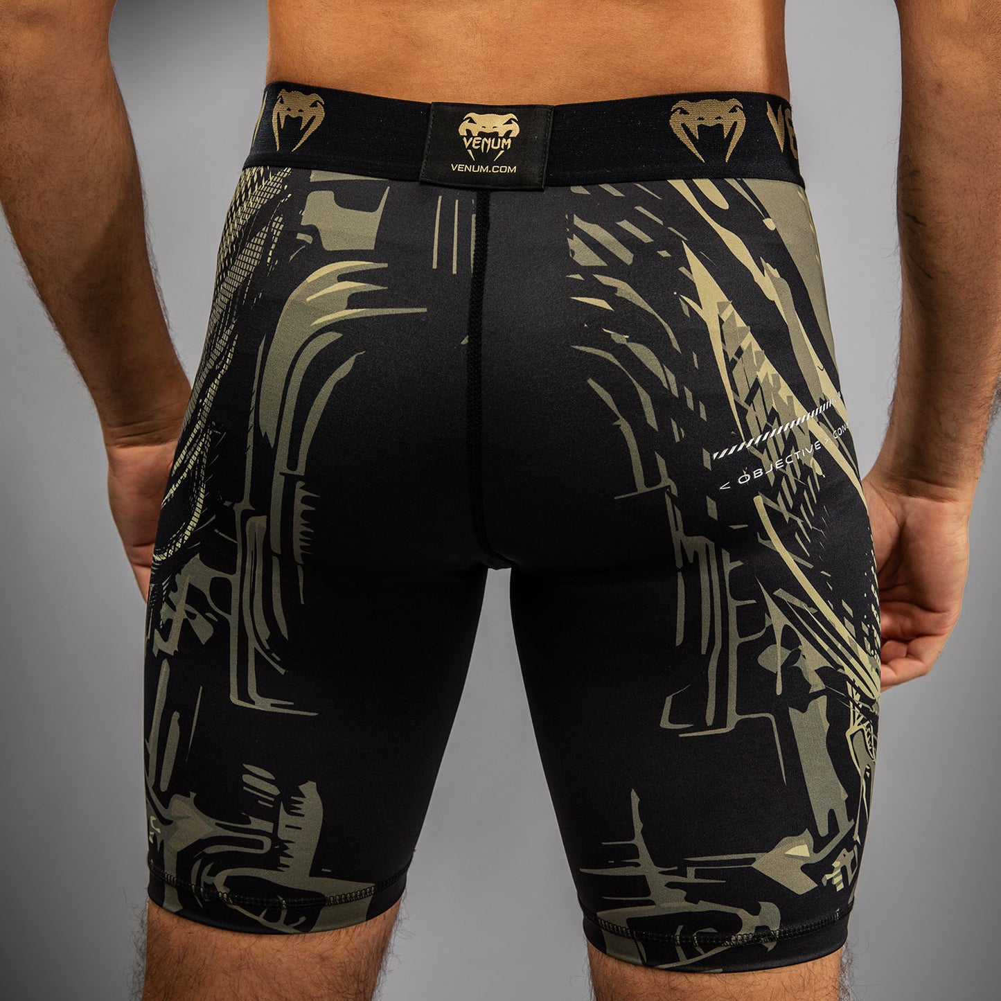 Short de compression Venum Invader - Noir/Sable - product-type_Shorts de compression