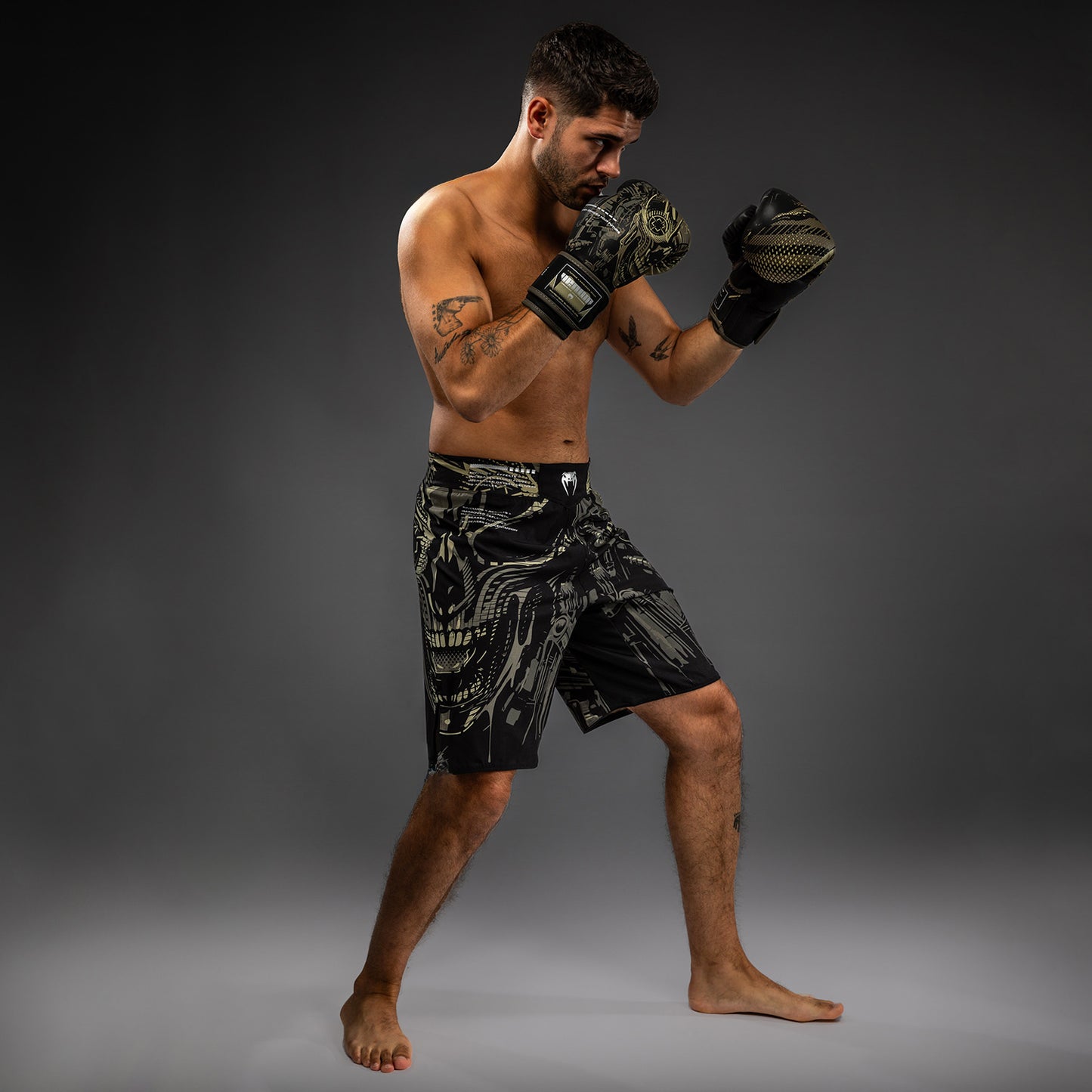 Short de combat Venum Invader - Noir/Sable - product-type_Shorts de MMA