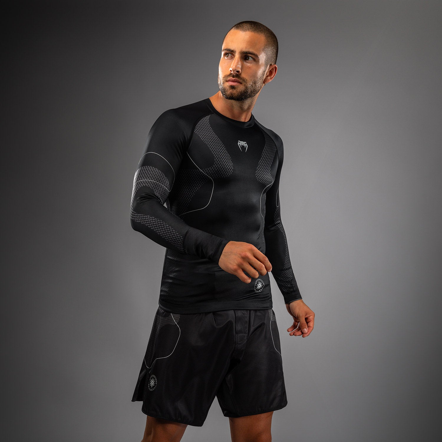 Rashguard Manches Longues Venum Nexus – Noir/Argent - product-type_T-Shirts de Compression