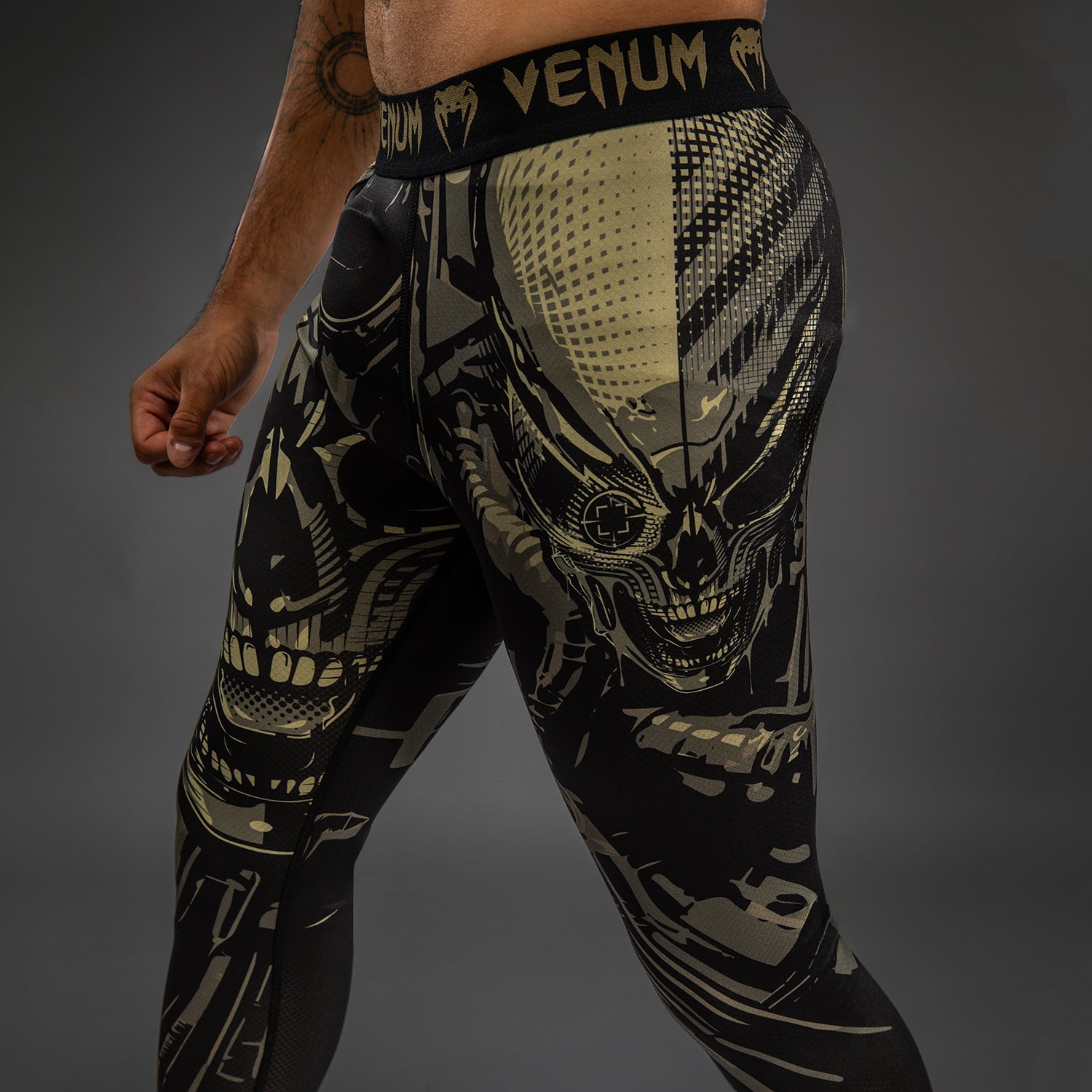 Pantalon de compression Venum Invader - Noir/Sable - product-type_Pantalons de Compression