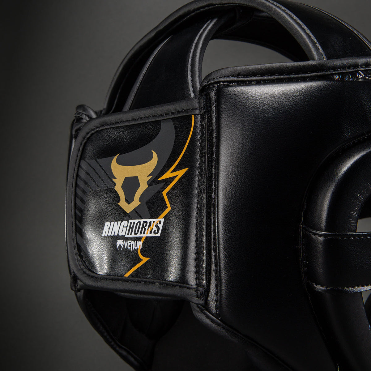 Casque de protection Venum Ringhorns Charger – Noir/Or - product-type_Casques de boxe
