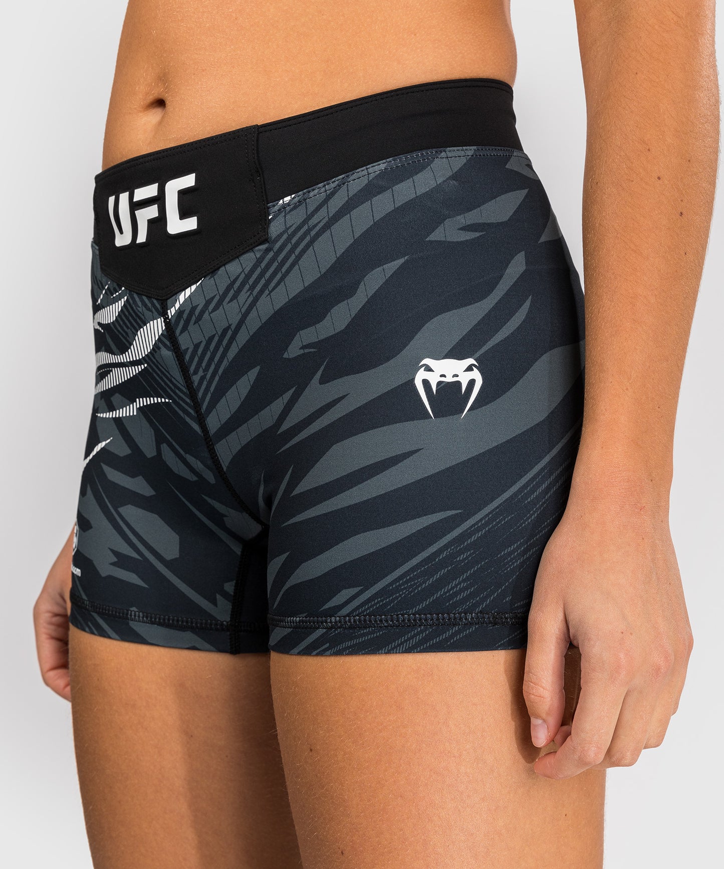 Short de compression pour Femmes UFC Fusion by Venum Authentic Fight Night - Coupe Courte - Noir - product-type_Shorts de compression
