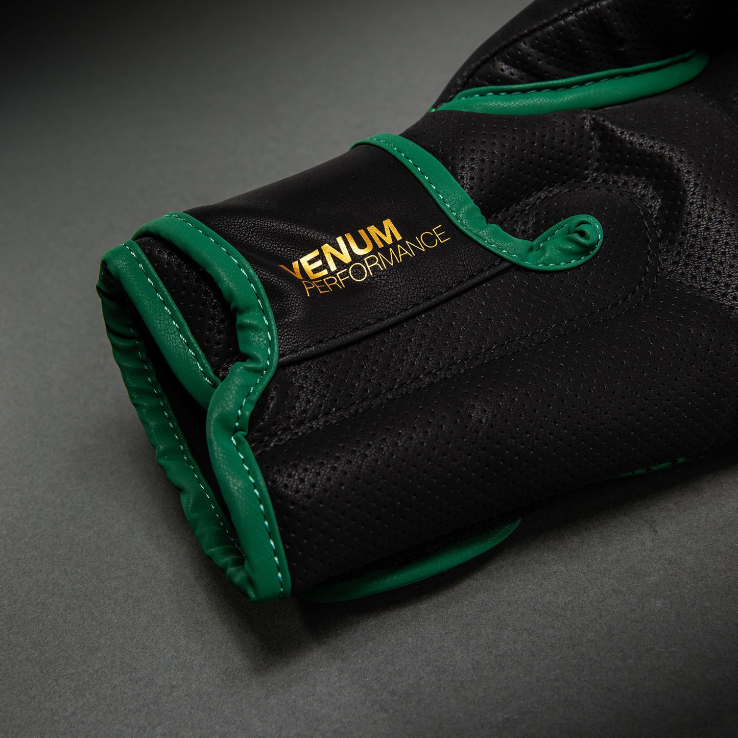Gants de Boxe Venum Matupa - Noir/Vert/Or - product-type_Gants de boxe