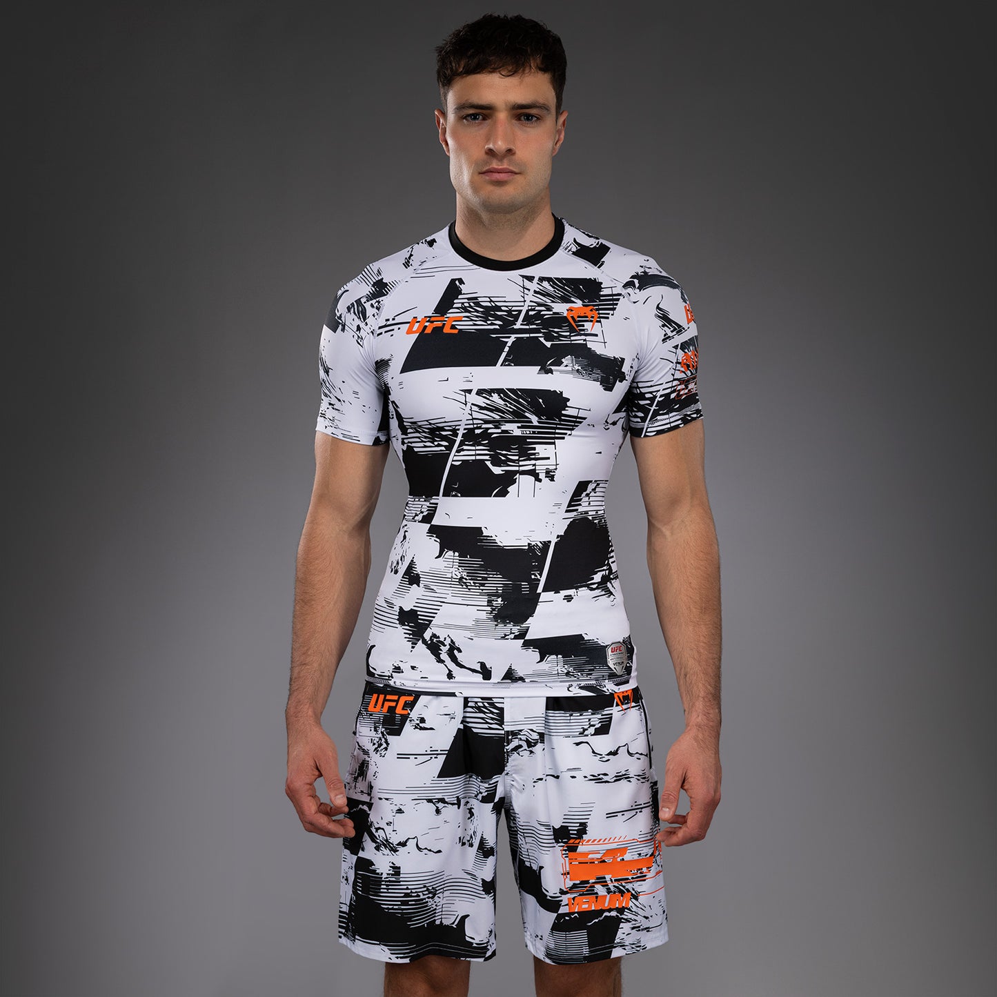 Rashguard manches courtes Performance Homme UFC Zenith by Venum Authentic Fight Week - Blanc - product-type_T-Shirts de Compression