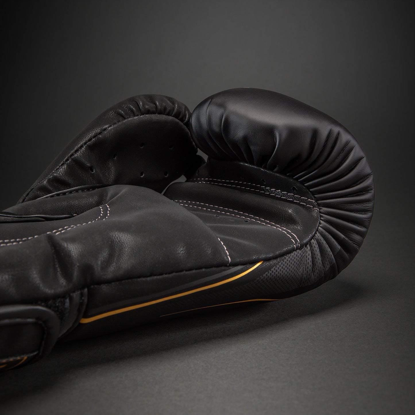 Gants de boxe Venum G-Core - Noir/Or