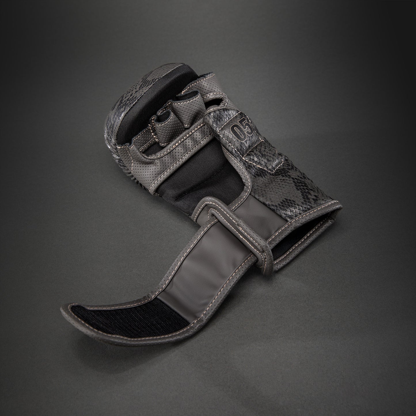 Gants de sparring MMA Venum Impact Evo Scales - Gris foncé - product-type_Gants de Sparring