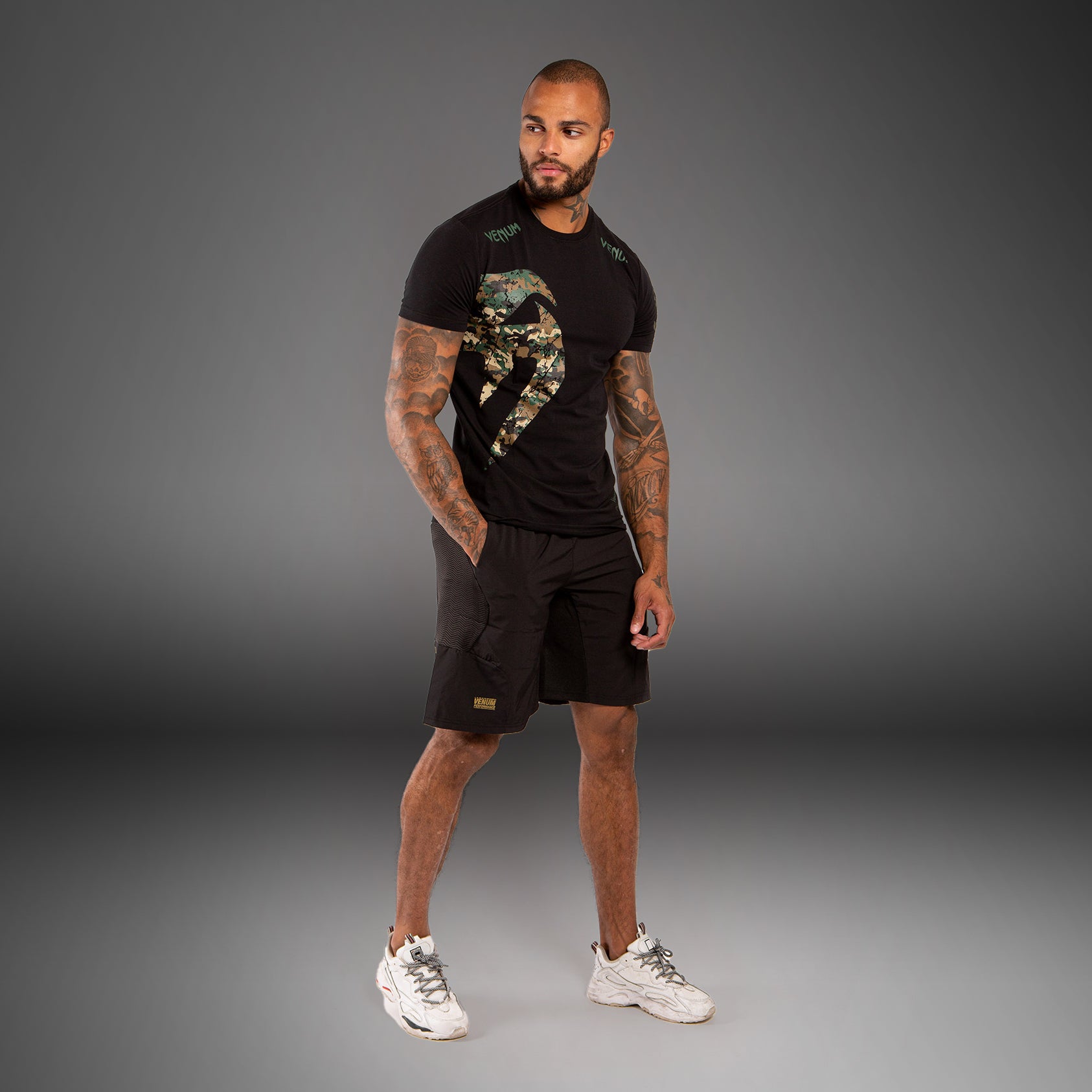 T-shirt Noir/Camo Venum Original Giant - product-type_T-Shirts