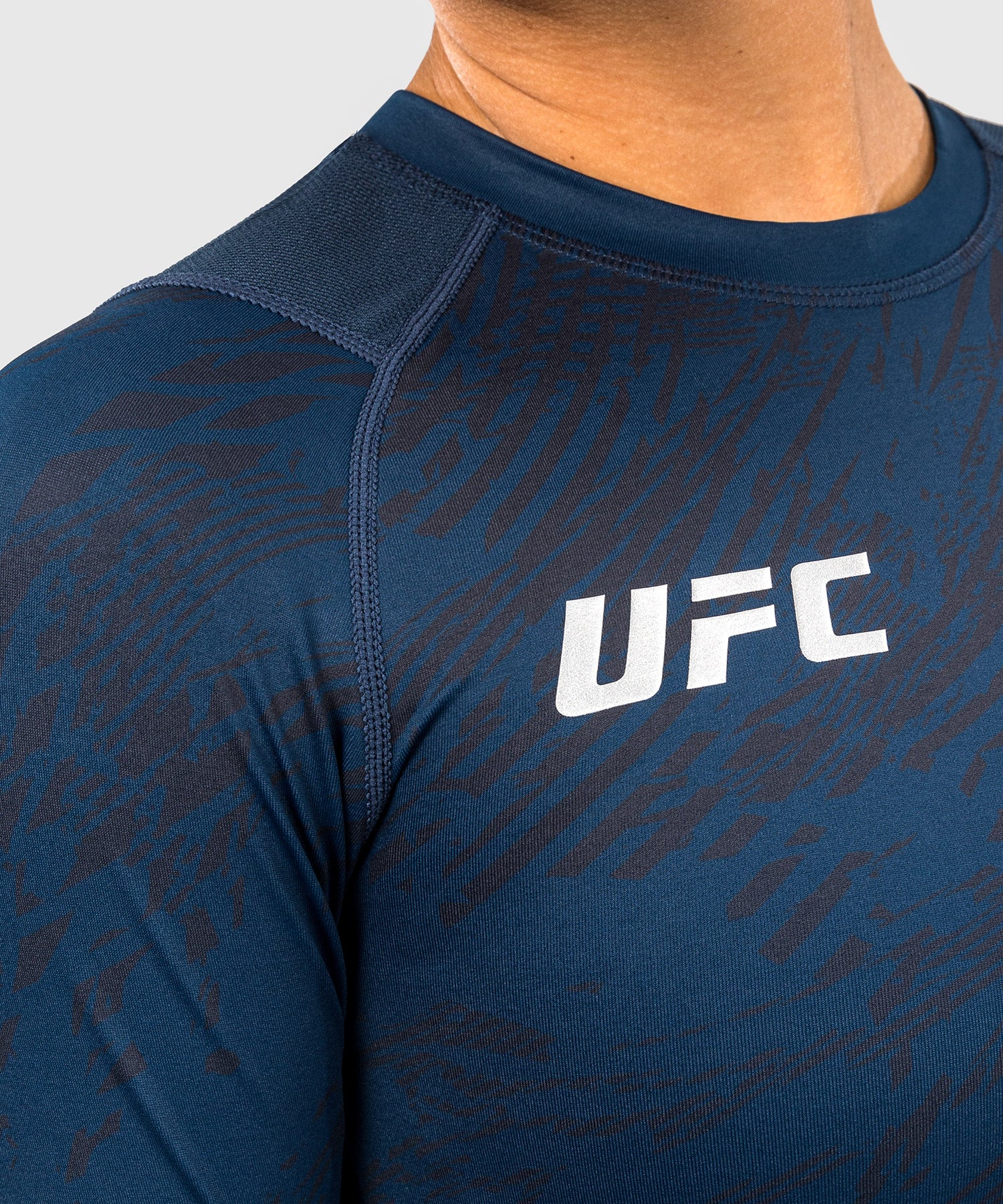 Rashguard Performance à Manches Longues pour Femmes UFC Fusion by Venum Fight Week - Bleu Océanique - product-type_T-Shirts de Compression