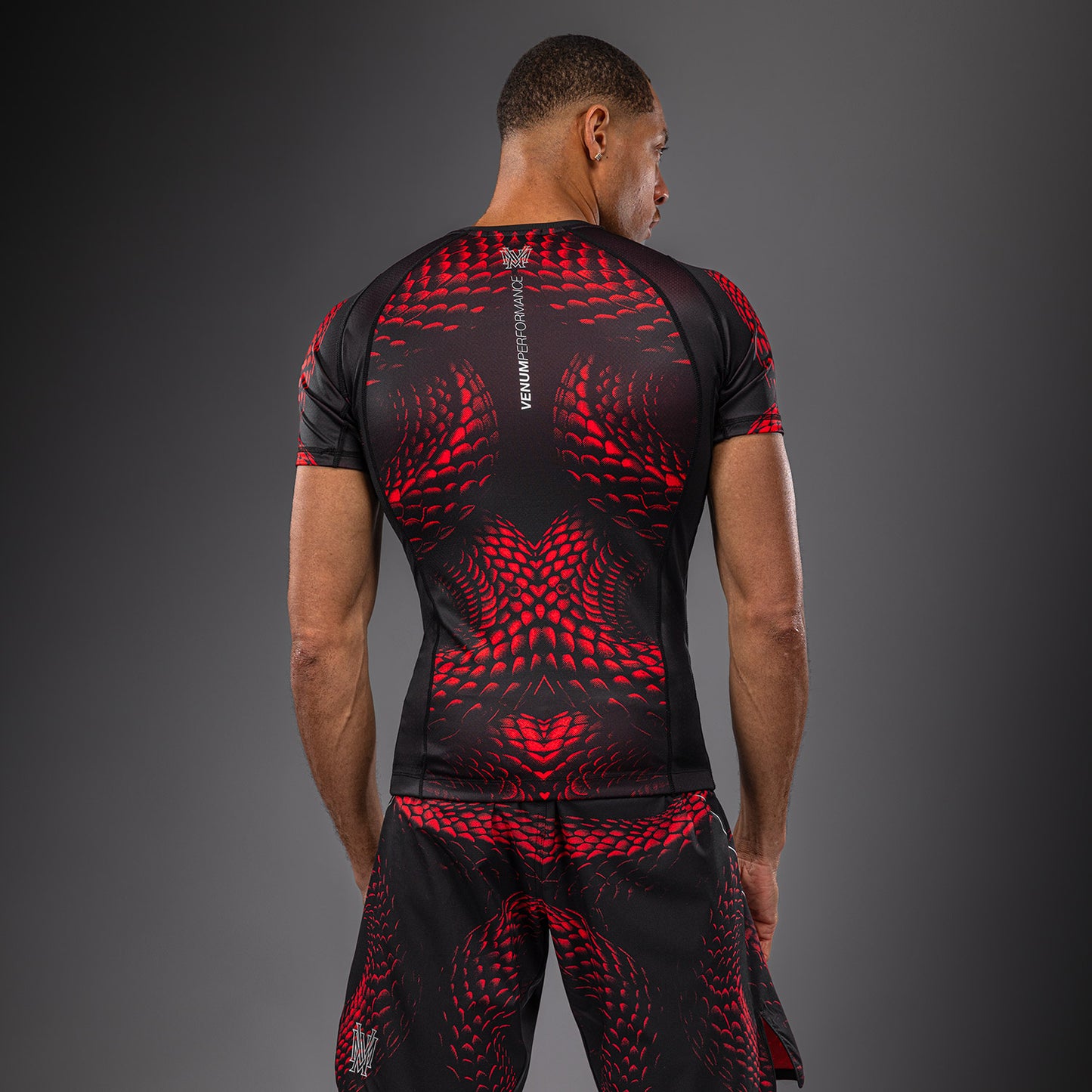 Rashguard à Manches Courtes Venum Matupa - Noir/Rouge/Argent - product-type_T-Shirts de Compression