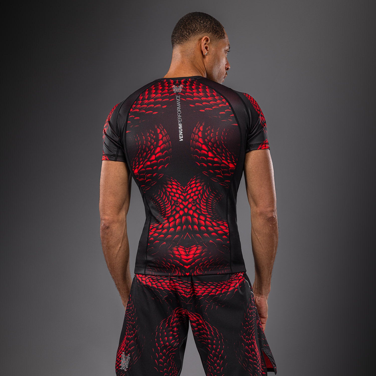 Rashguard à Manches Courtes Venum Matupa - Noir/Rouge/Argent - product-type_T-Shirts de Compression
