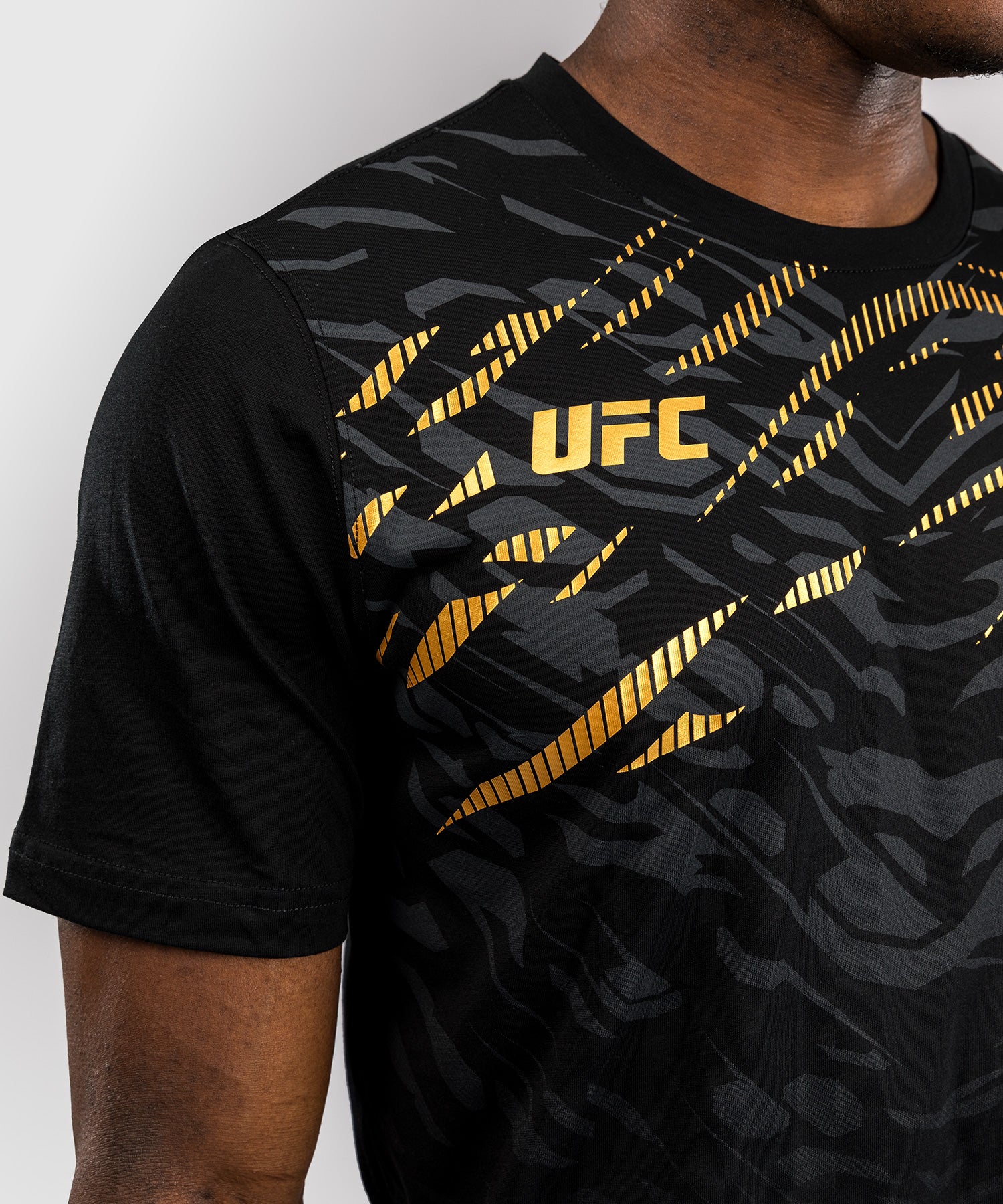 T-shirt à Manches Courtes pour Hommes UFC Fusion by Venum Replica - Champion - product-type_T-Shirts