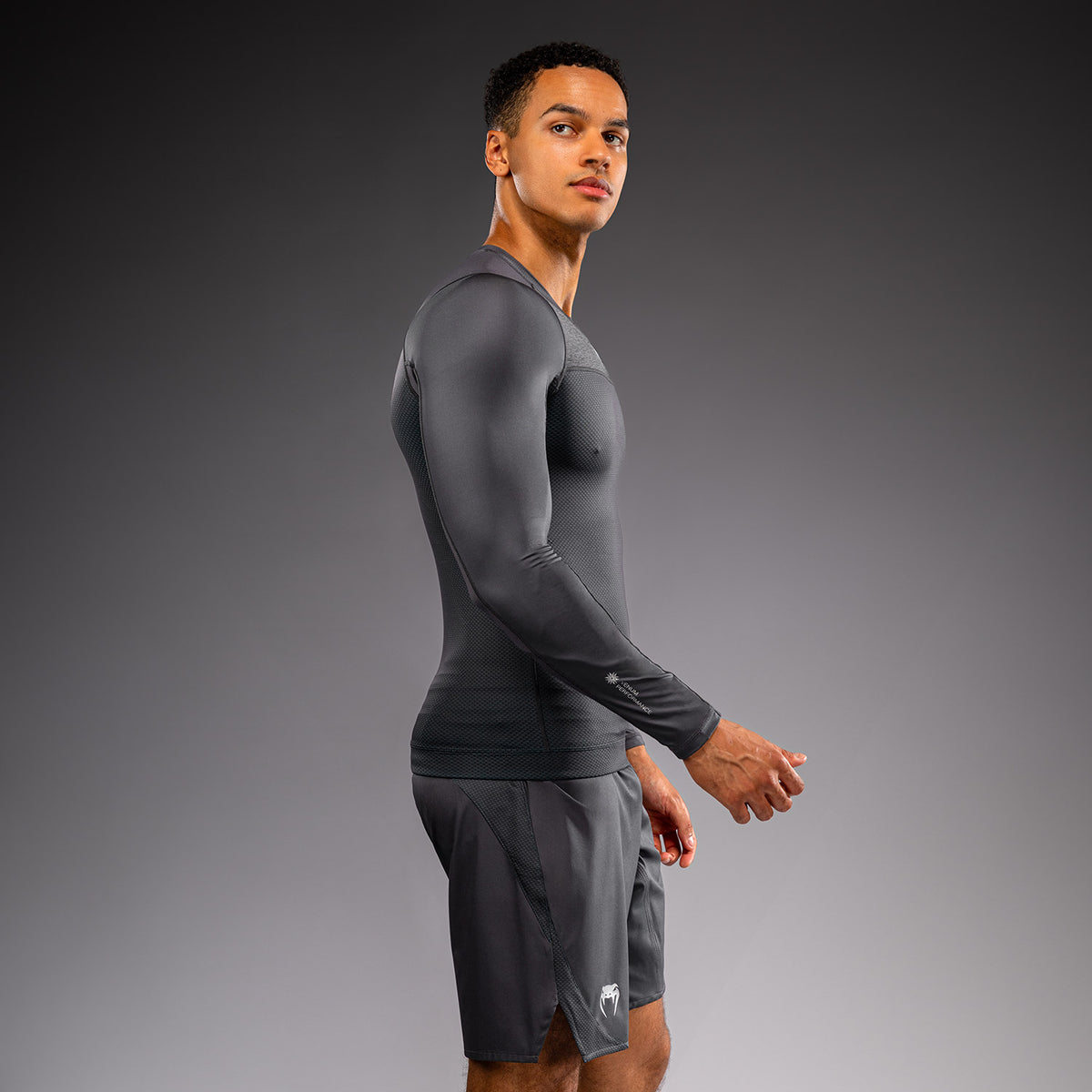 Rashguard manches longues Venum G-Fit Scale - Gris