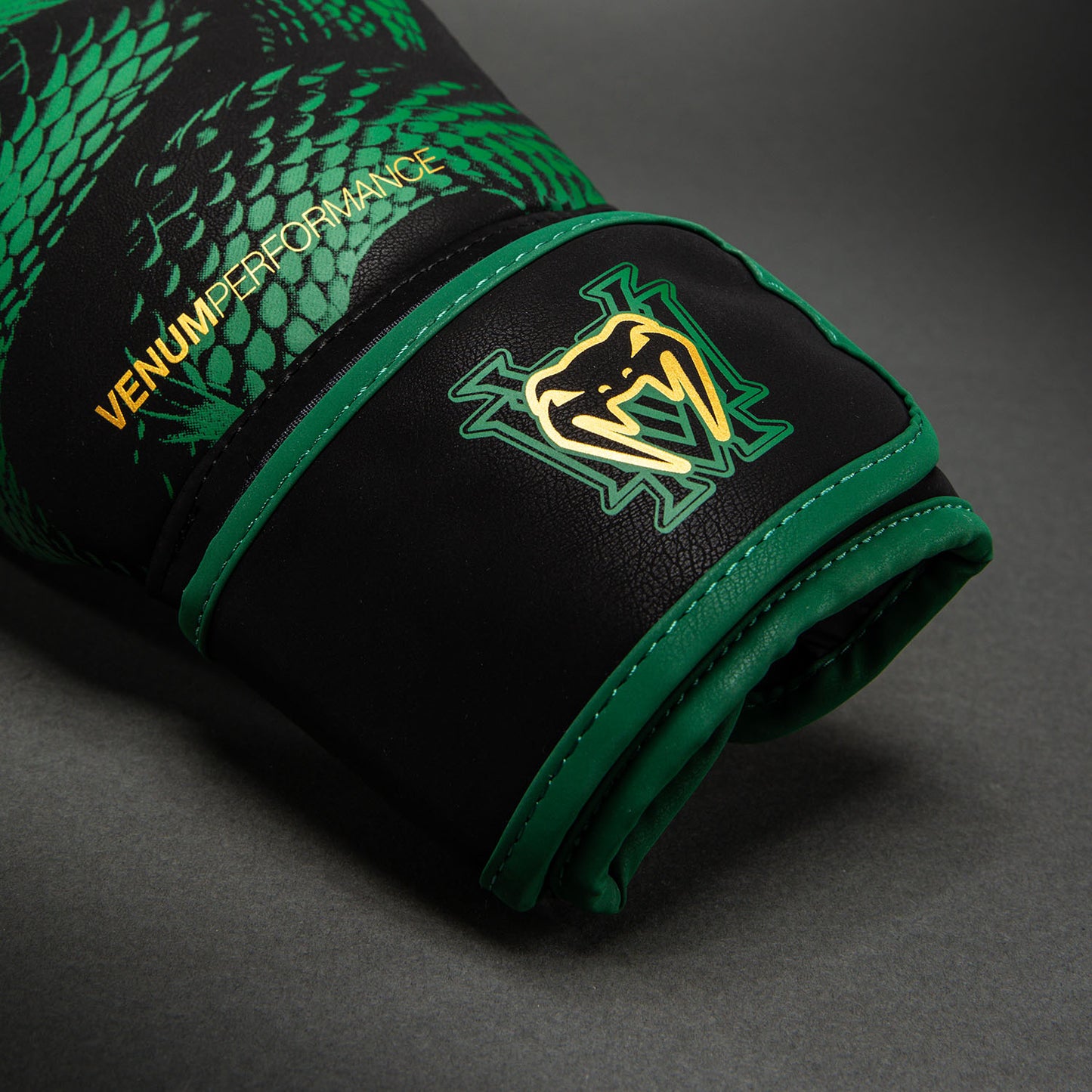 Gants de Boxe Venum Matupa - Noir/Vert/Or - product-type_Gants de boxe
