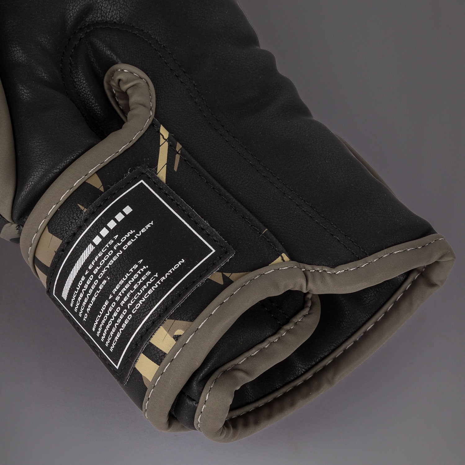 Gants de Boxe Venum Invader - Noir/Sable - product-type_Gants de boxe