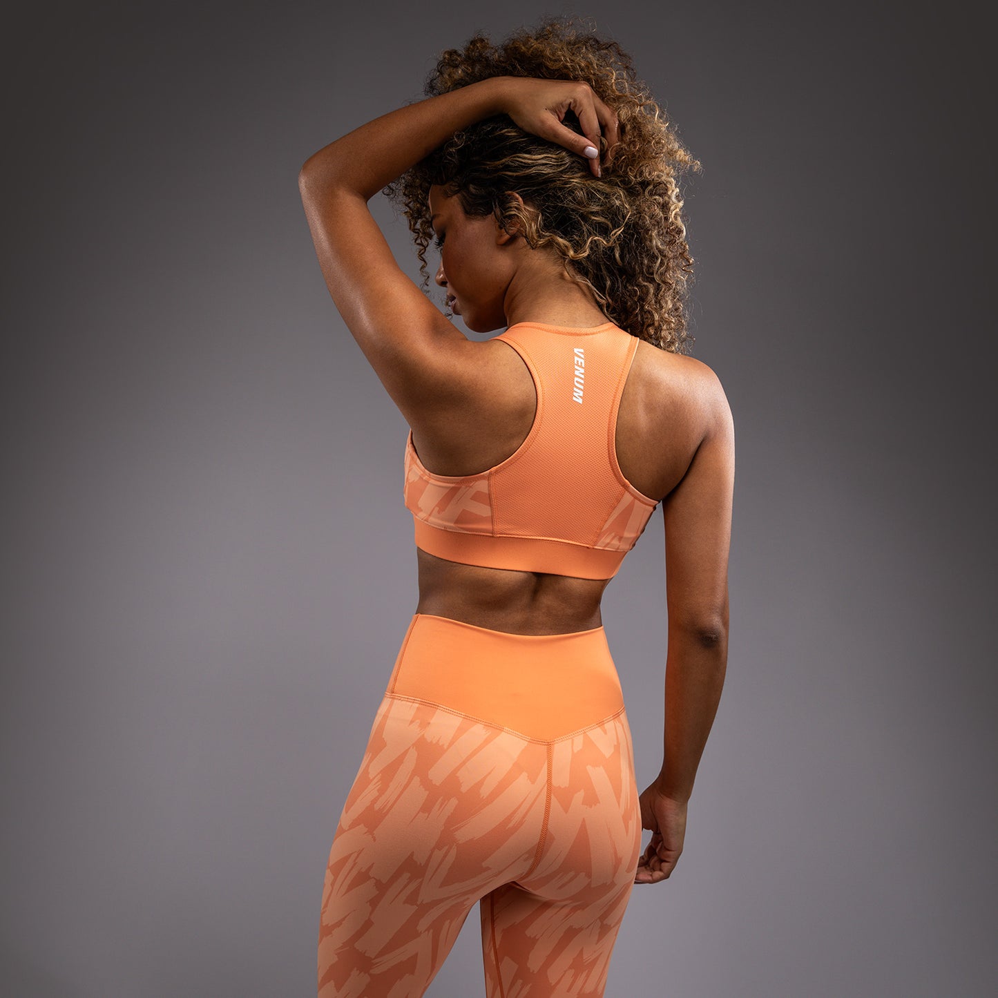 Brassière de Sport pour Femmes Venum Graffiti - Abricot Velours - product-type_Brassières de sport