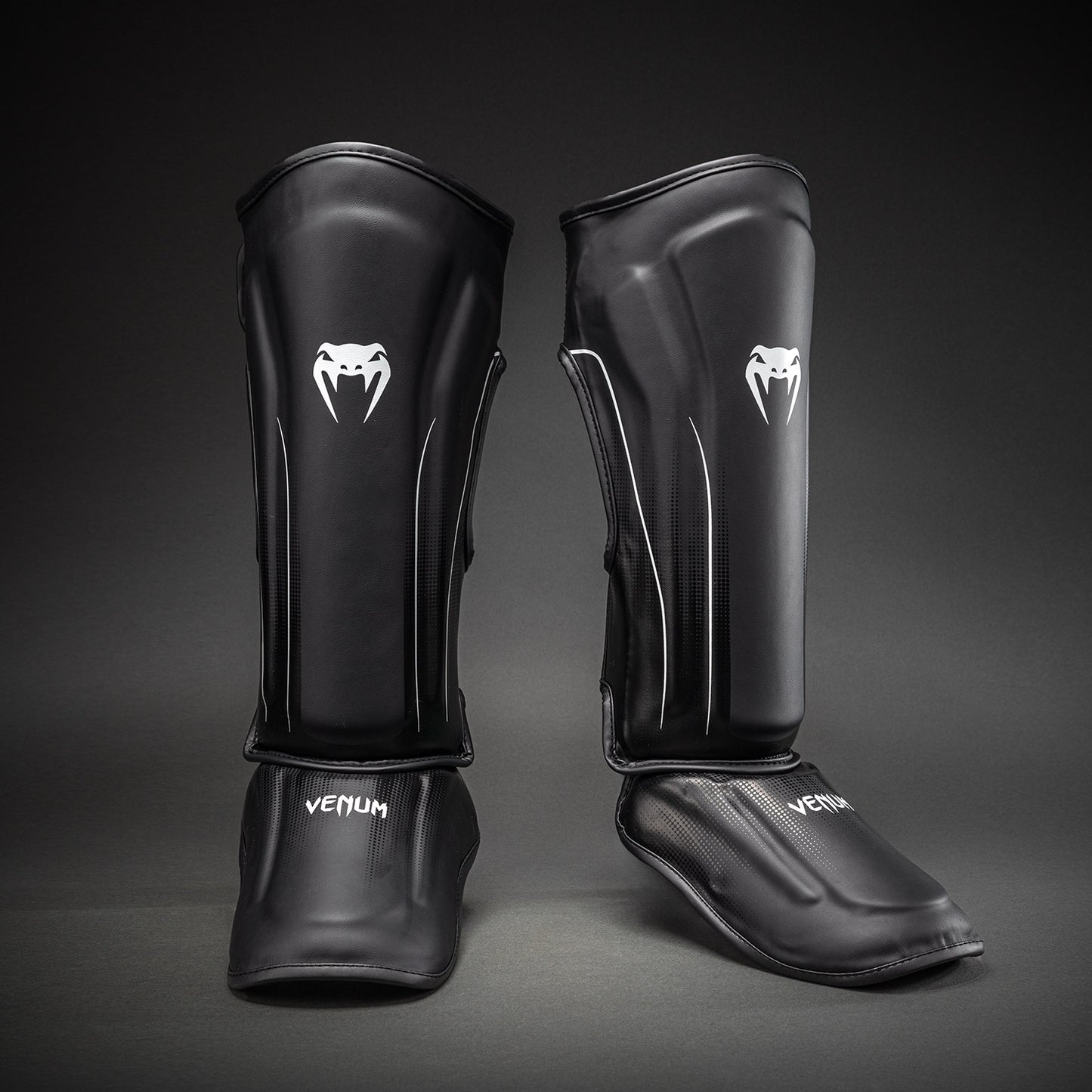 Protège-tibias Venum Stealth – Noir/Blanc - product-type_Protège-tibias