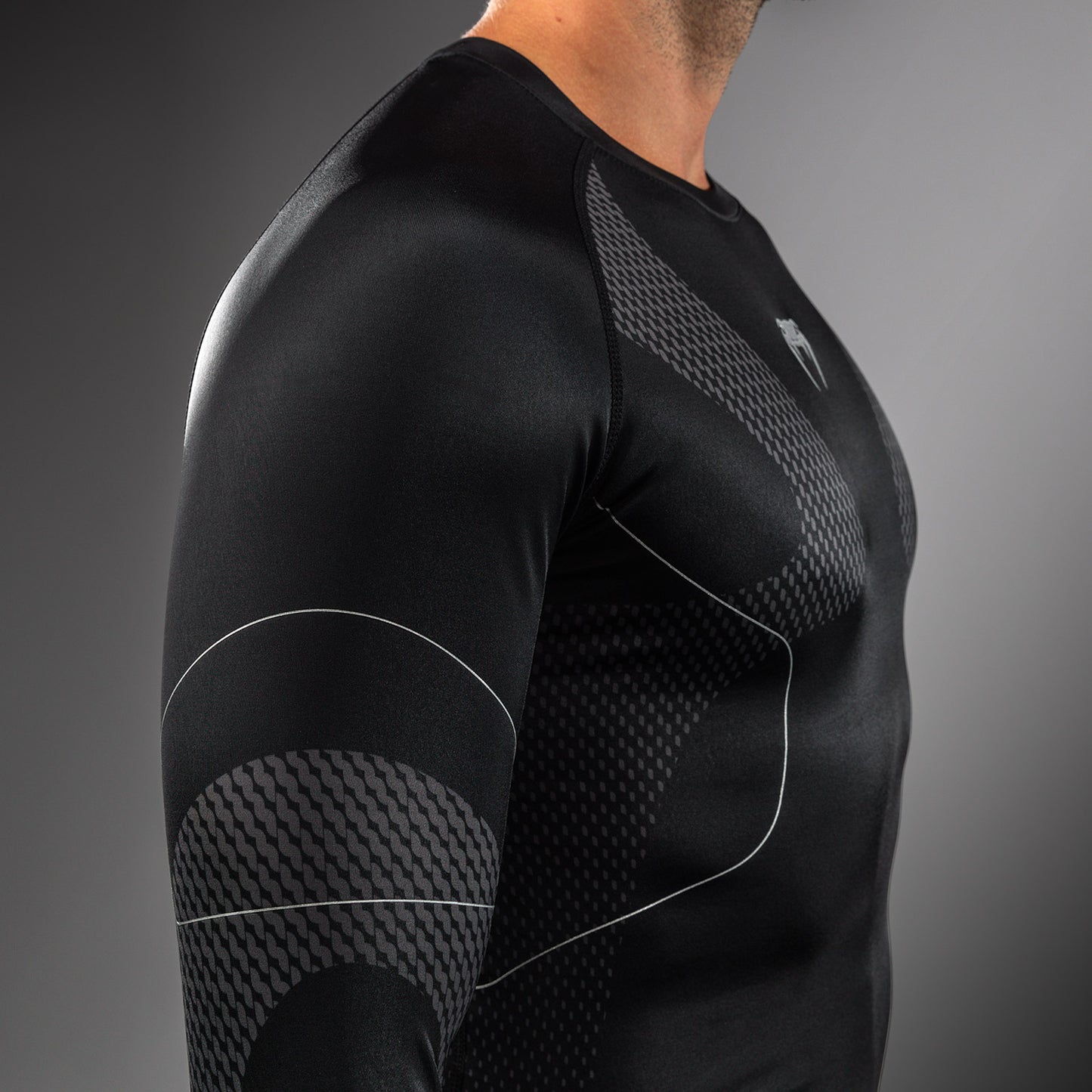 Rashguard Manches Longues Venum Nexus – Noir/Argent - product-type_T-Shirts de Compression