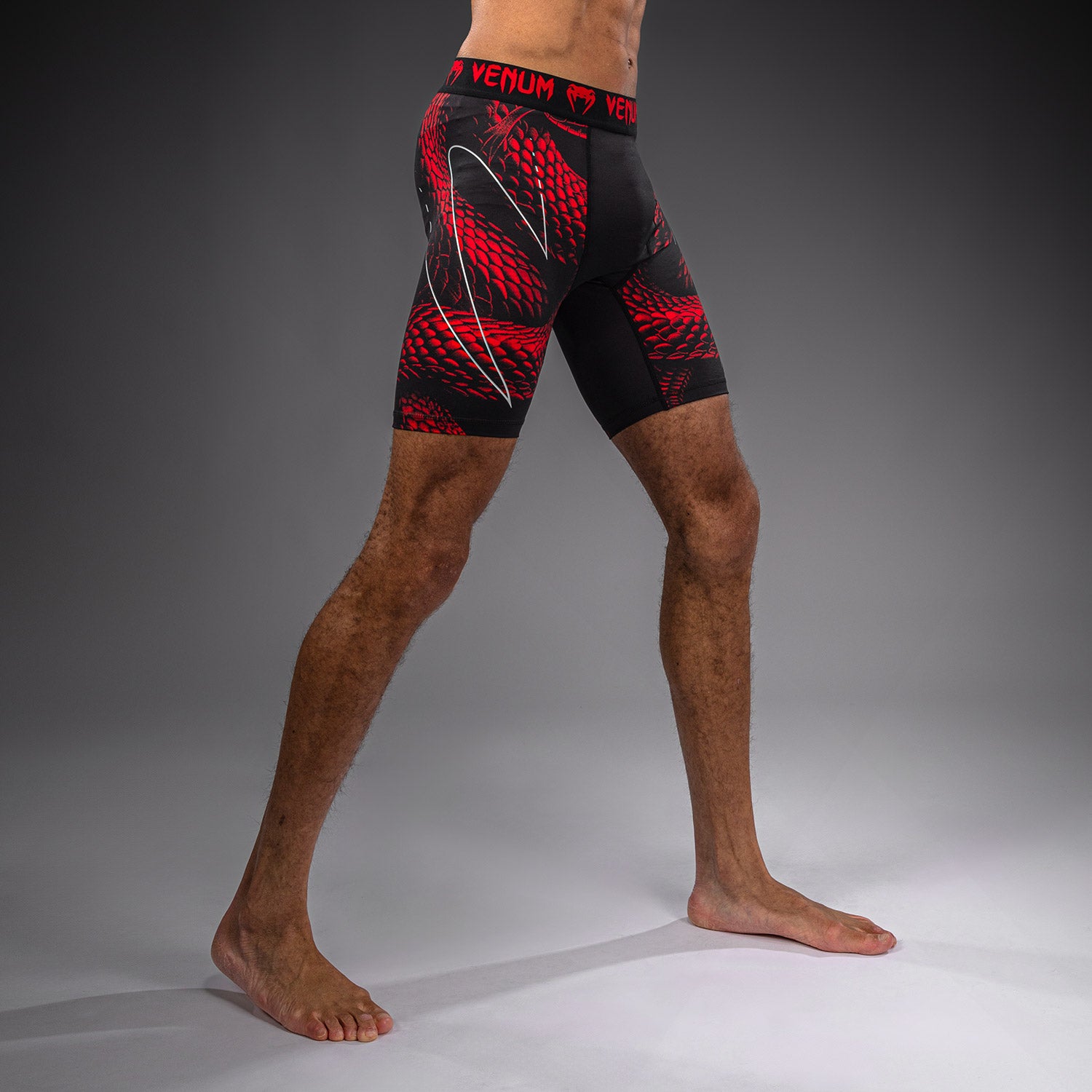 Short de Compression Venum Matupa - Noir/Rouge/Argent - product-type_Shorts de compression