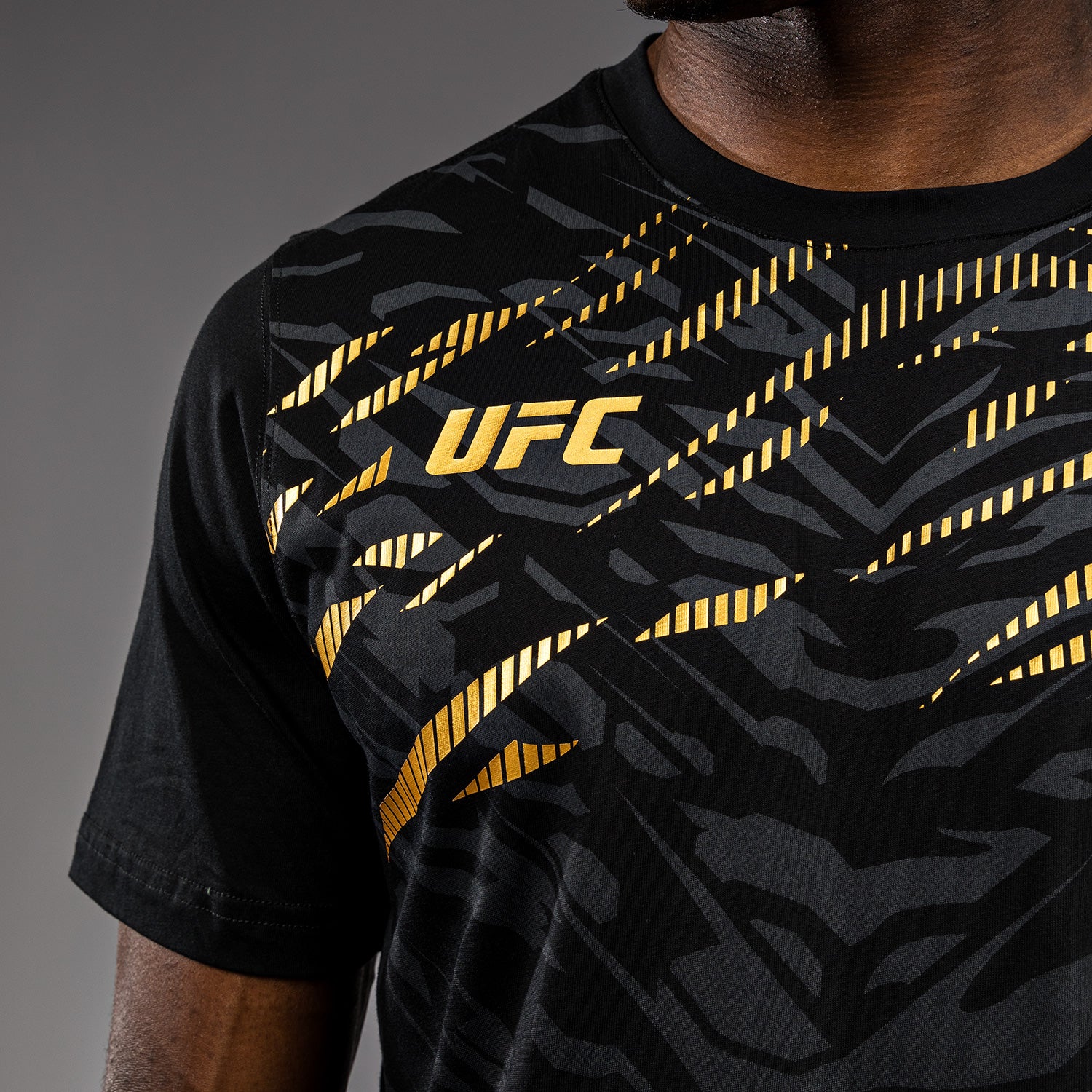 T-shirt à Manches Courtes pour Hommes UFC Fusion by Venum Replica - Champion - product-type_T-Shirts