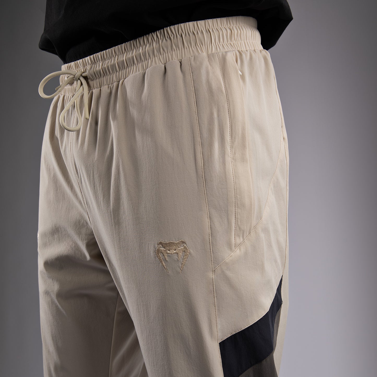 Pantalon de survêtement Venum x DTR Fight Attack 90 - Off-White - product-type_Pantalons de jogging