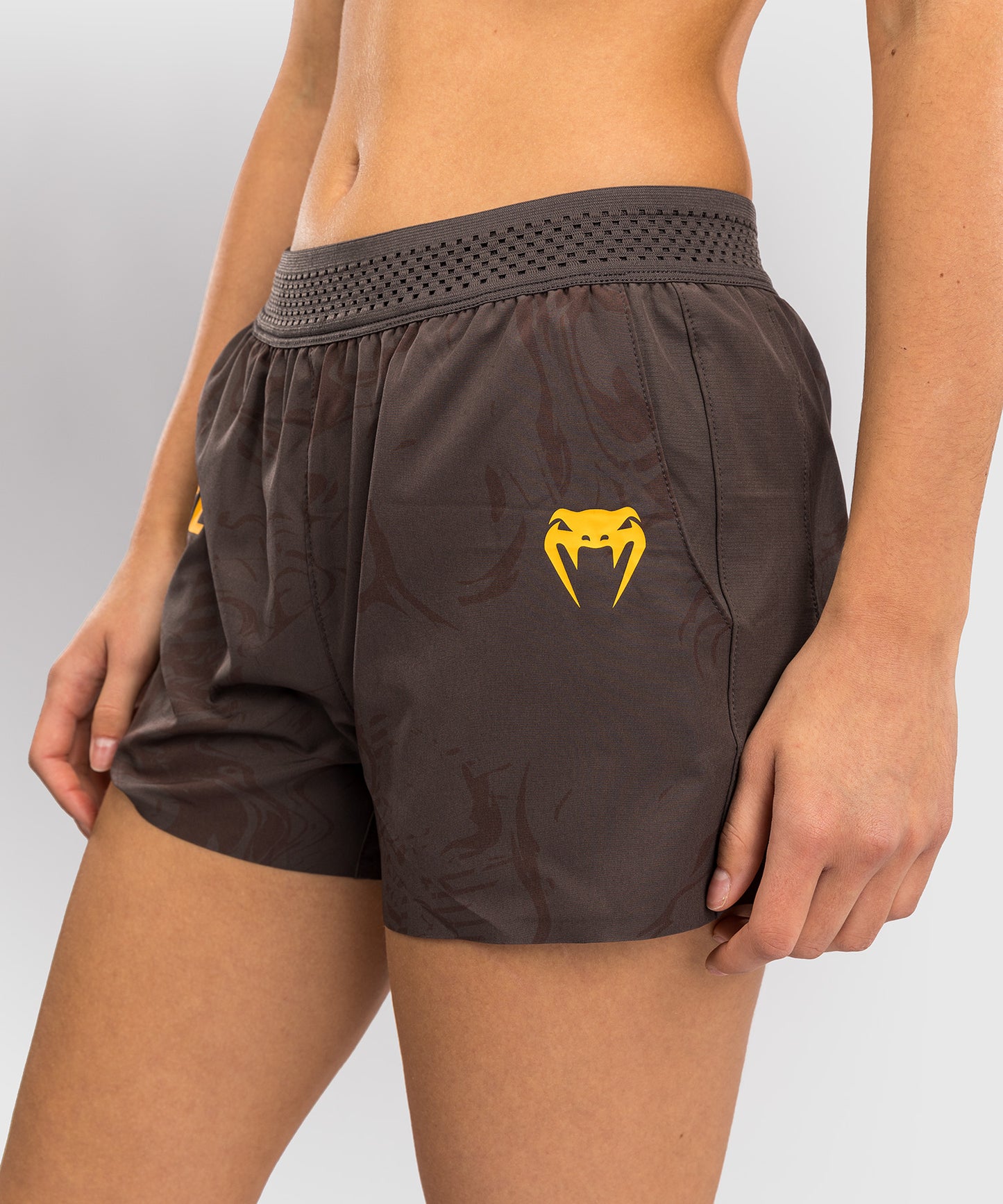Shorts Performance pour Femmes UFC Fusion by Venum Fight Week - Marron Terrestre - product-type_Shorts de training