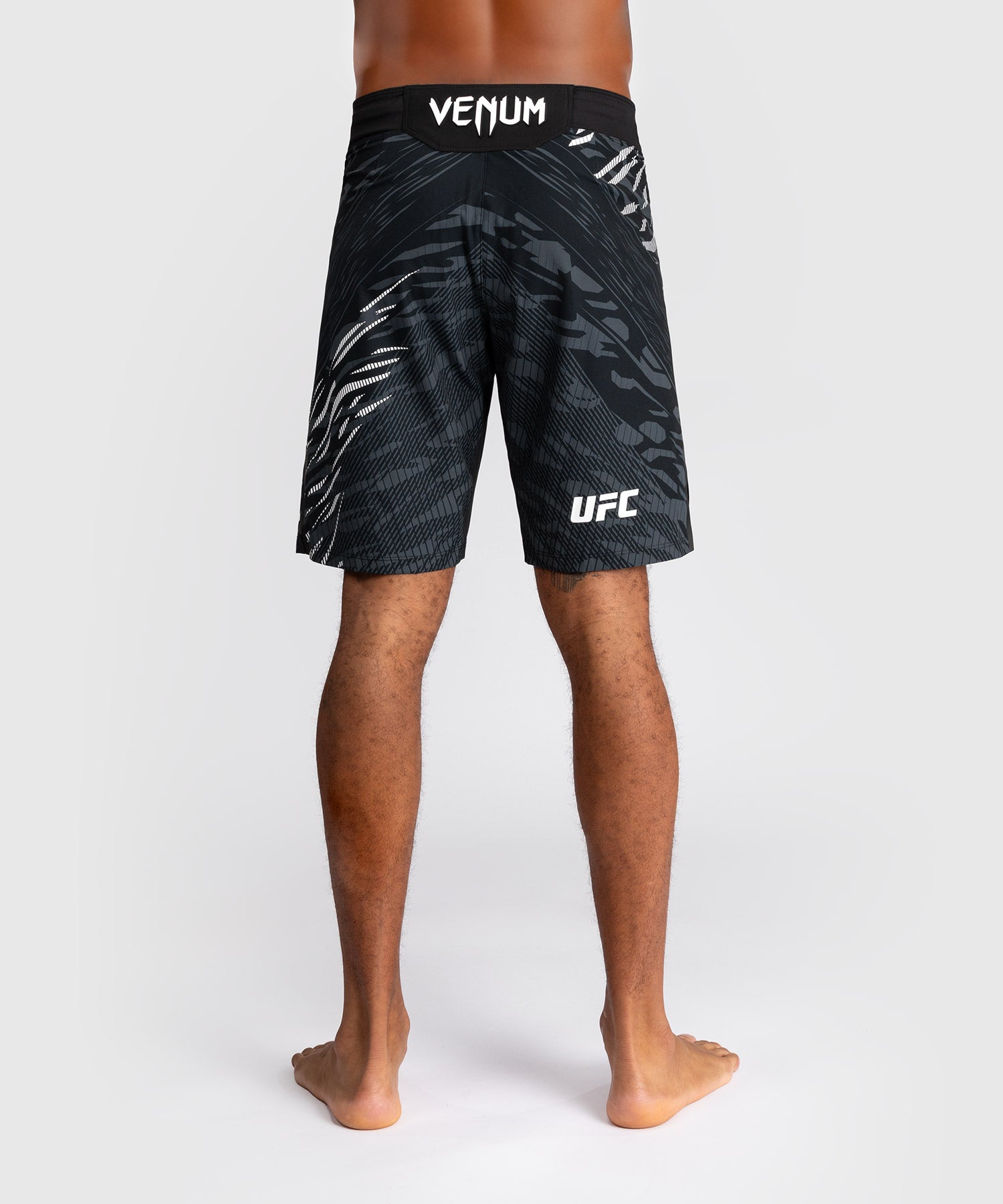 Shorts de Combat pour Hommes UFC Fusion by Venum Authentic Fight Night - Coupe Longue - Noir - product-type_Shorts de MMA