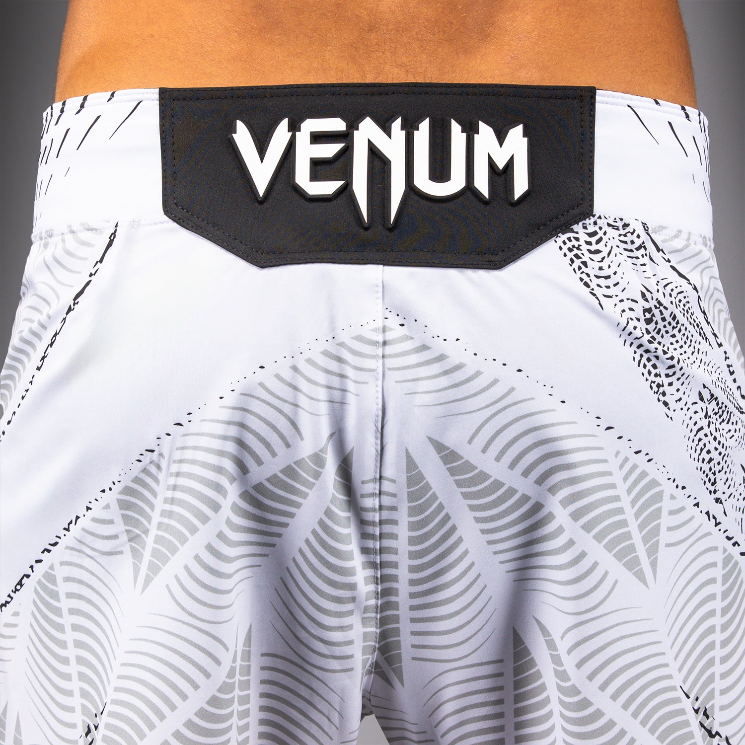Short de combat coupe courte Homme UFC Zenith by Venum Authentic Fight Night - Blanc - product-type_Shorts de MMA