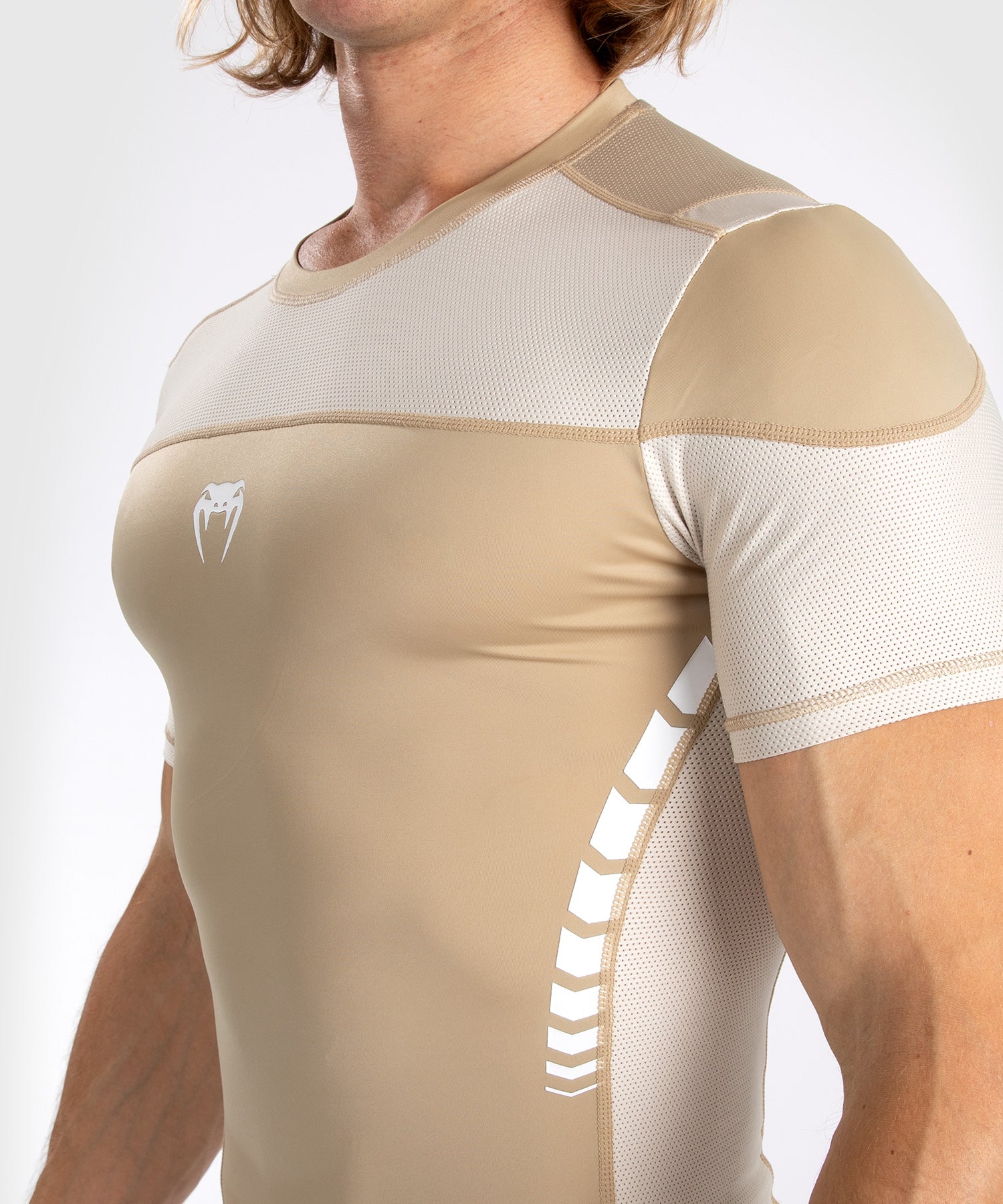 Rashguard À Manches Courtes pour Hommes Venum Tempest - Beige/Sable - product-type_T-Shirts de Compression