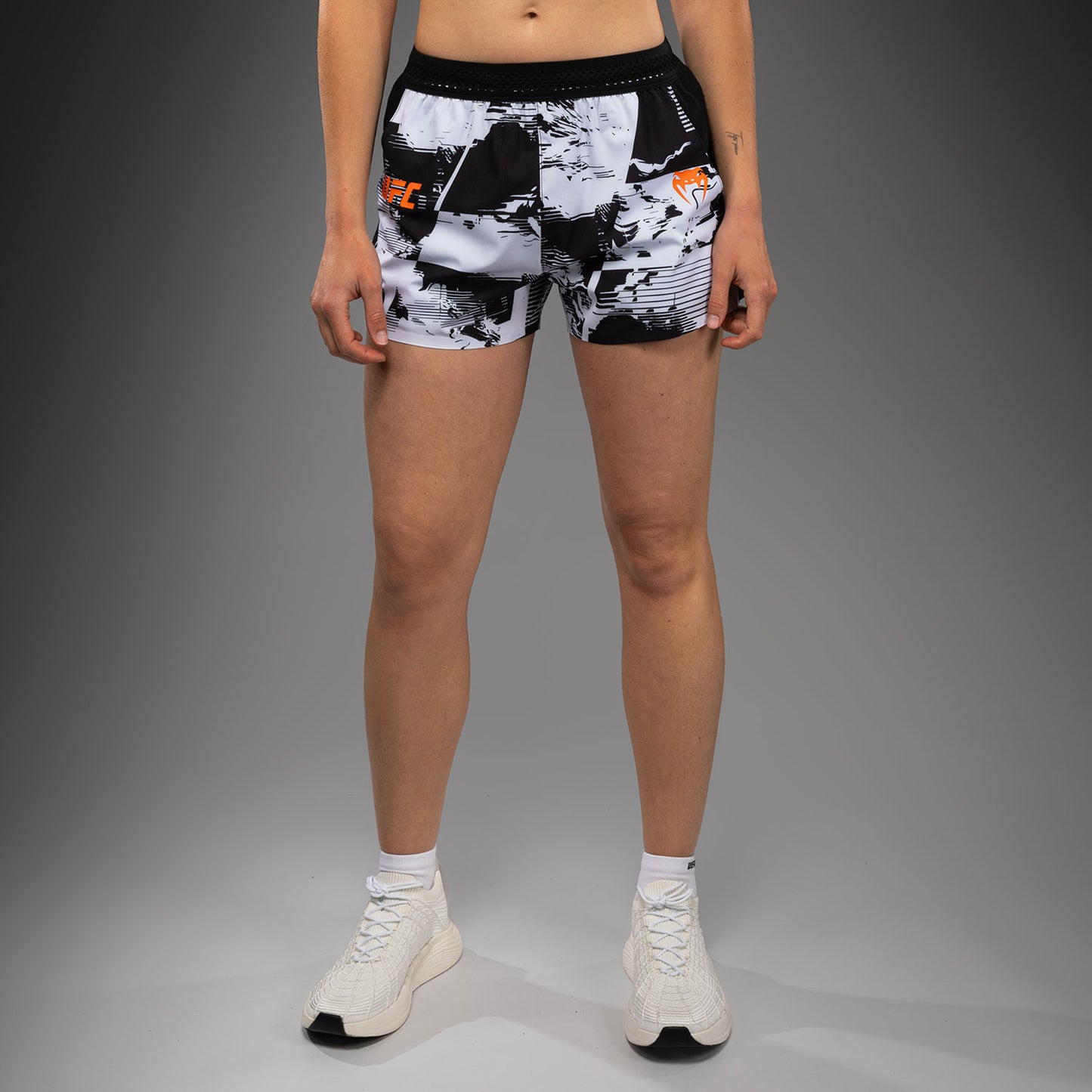 Short Performance Femme Venum UFC Zenith Authentic Fight Week – Blanc