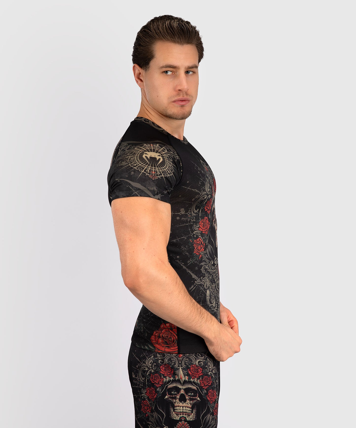 Rashguard à Manches Courtes pour Hommes Venum Santa Muerte 5.0 - Noir Profond/Or - product-type_T-Shirts de Compression