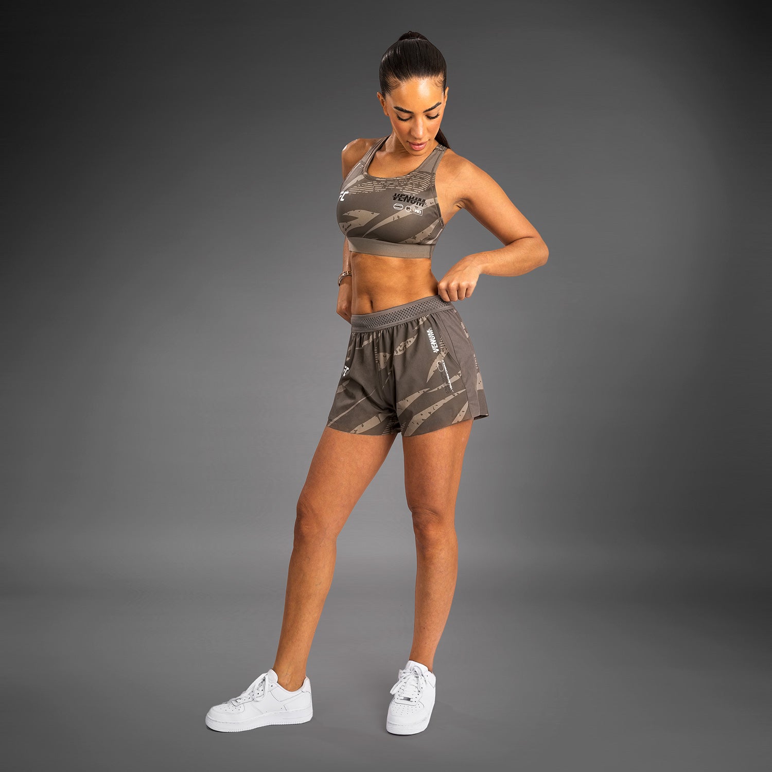 Short de Performance pour Femmes UFC Adrenaline by Venum Fight Week - Desert Camo - product-type_Shorts de training
