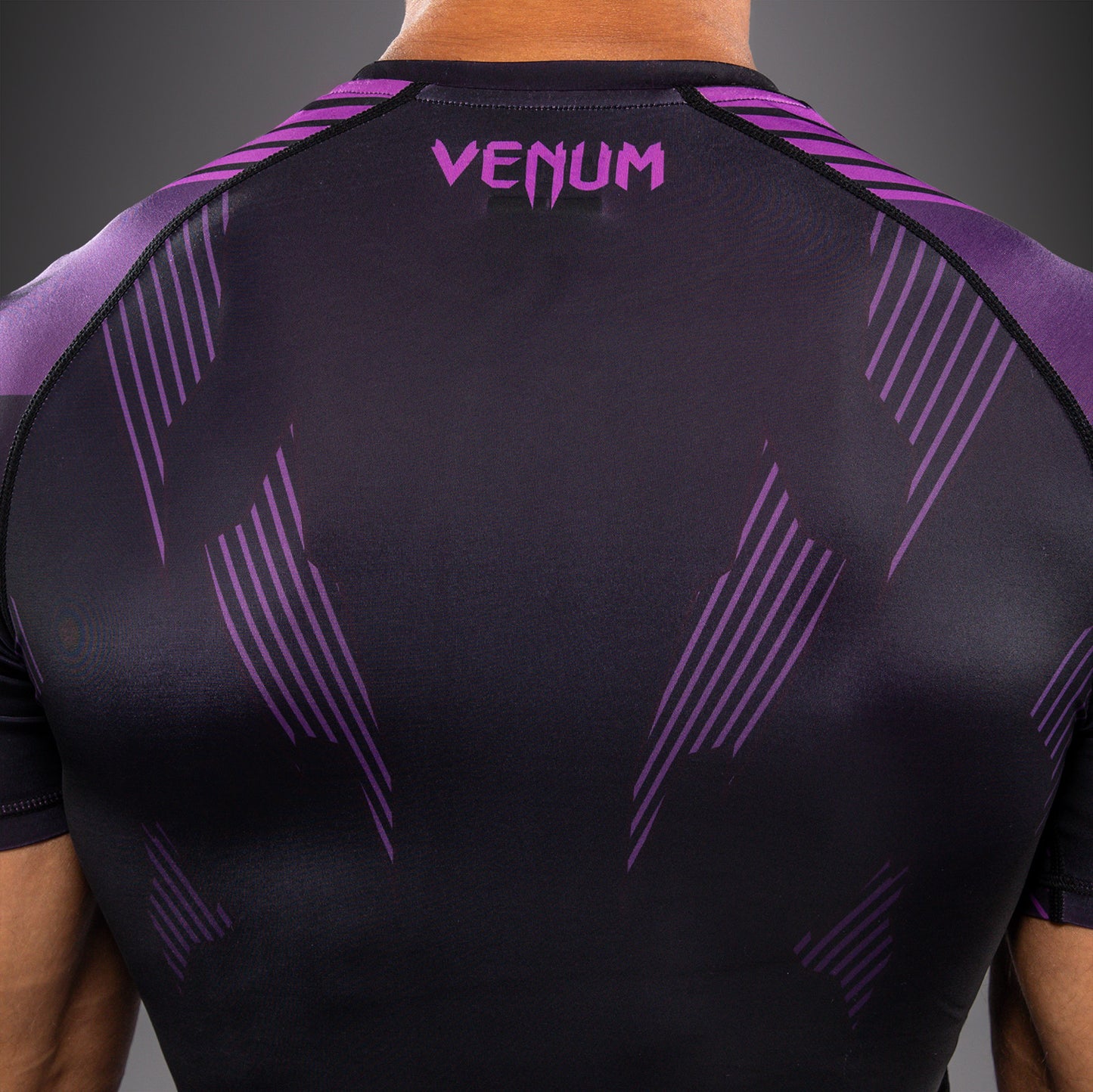 Rashguard à Manches Courtes Venum No-Gi 6.0 - Noir/Violet