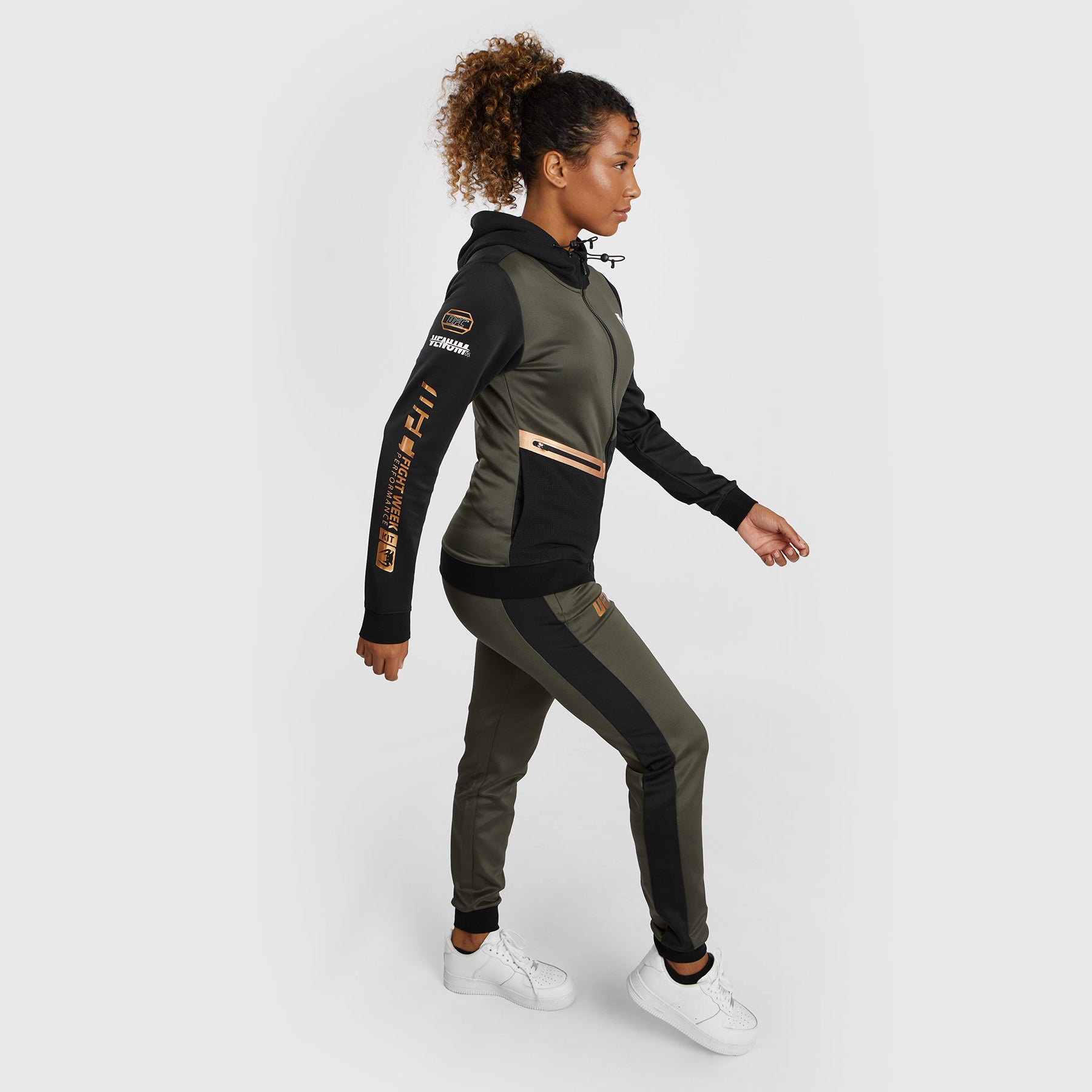 Sweatshirt zippé à capuche pour Femmes UFC Adrenaline by Venum Fight Week - Kaki/Bronze - product-type_Vestes