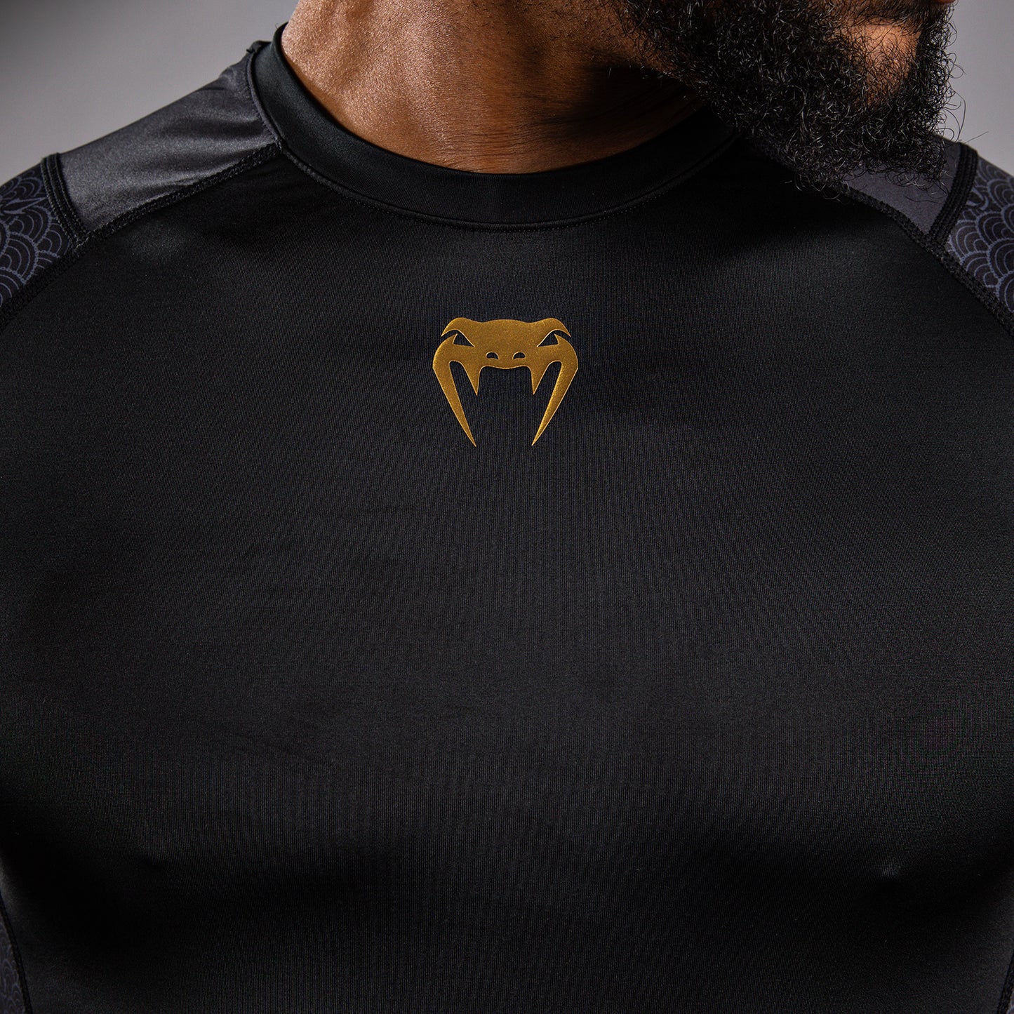Rashguard Manches Courtes Venum x Assassin's Creed Shadows - Noir - product-type_T-Shirts de Compression