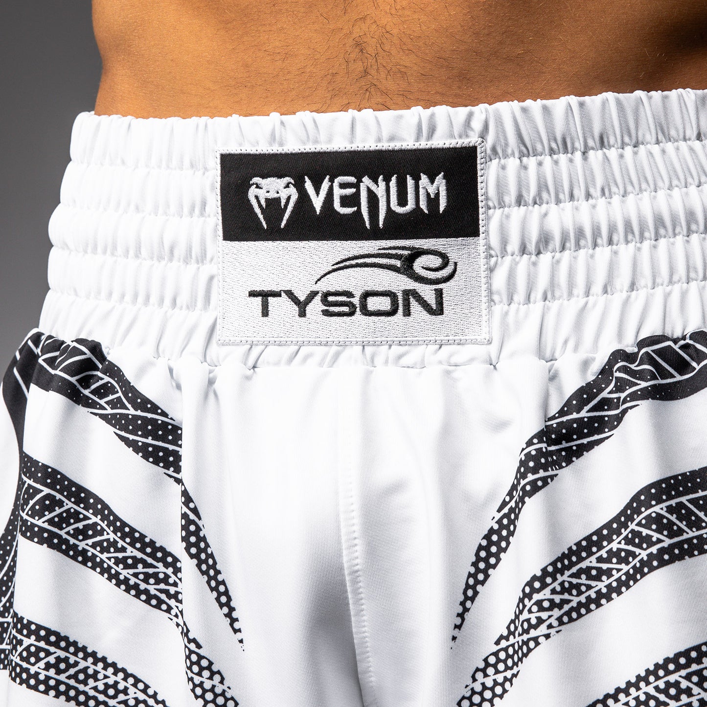 Short de Boxe Venum x Mike Tyson Tiger - Blanc Optique/Noir Profond