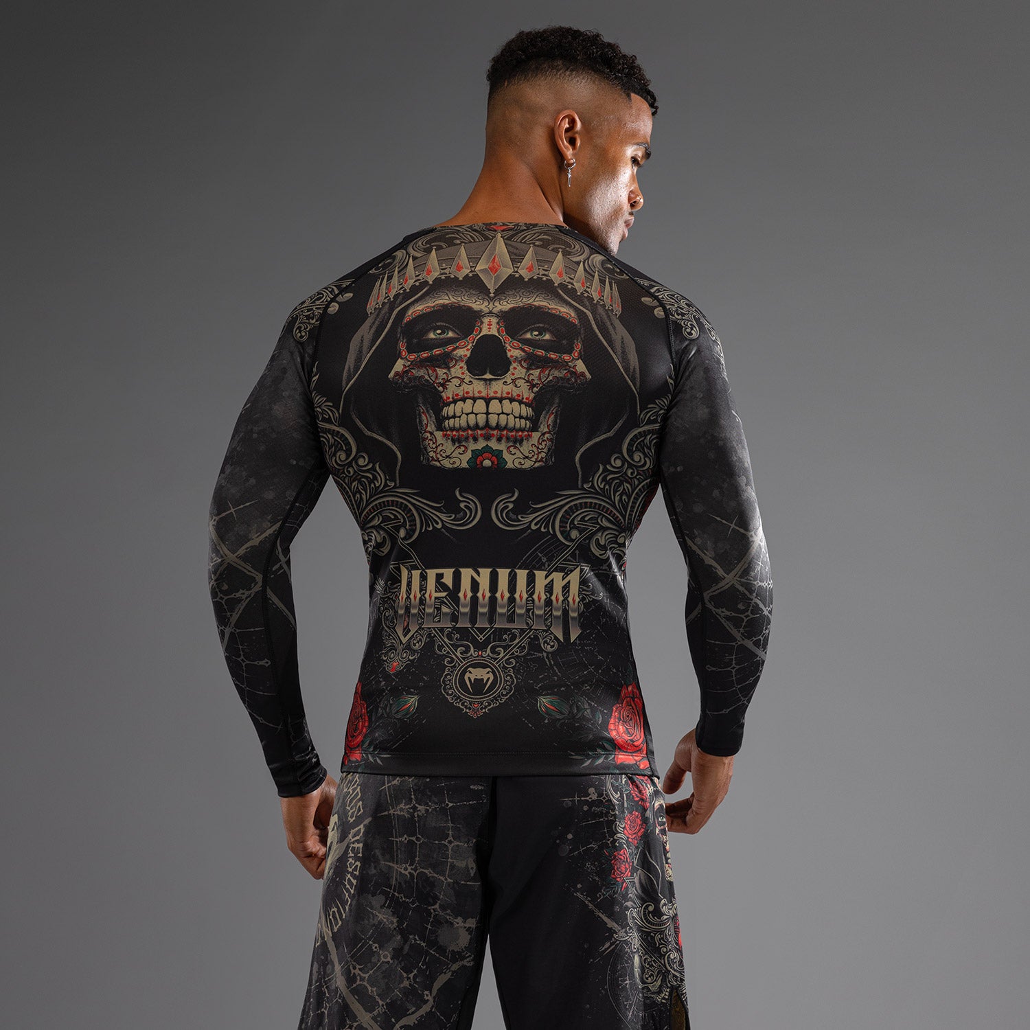 Rashguard à Manches Longues pour Hommes Venum Santa Muerte 5.0 - Noir Profond/Or - product-type_T-Shirts de Compression